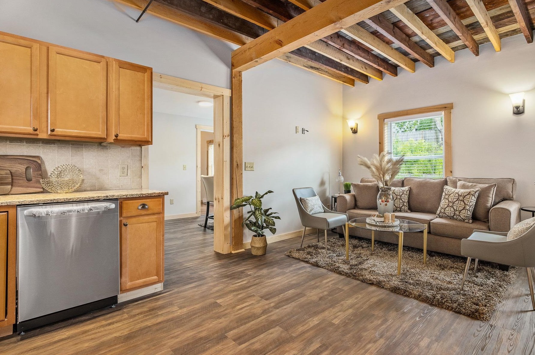 142 Broadway #b, Dover, NH 03820