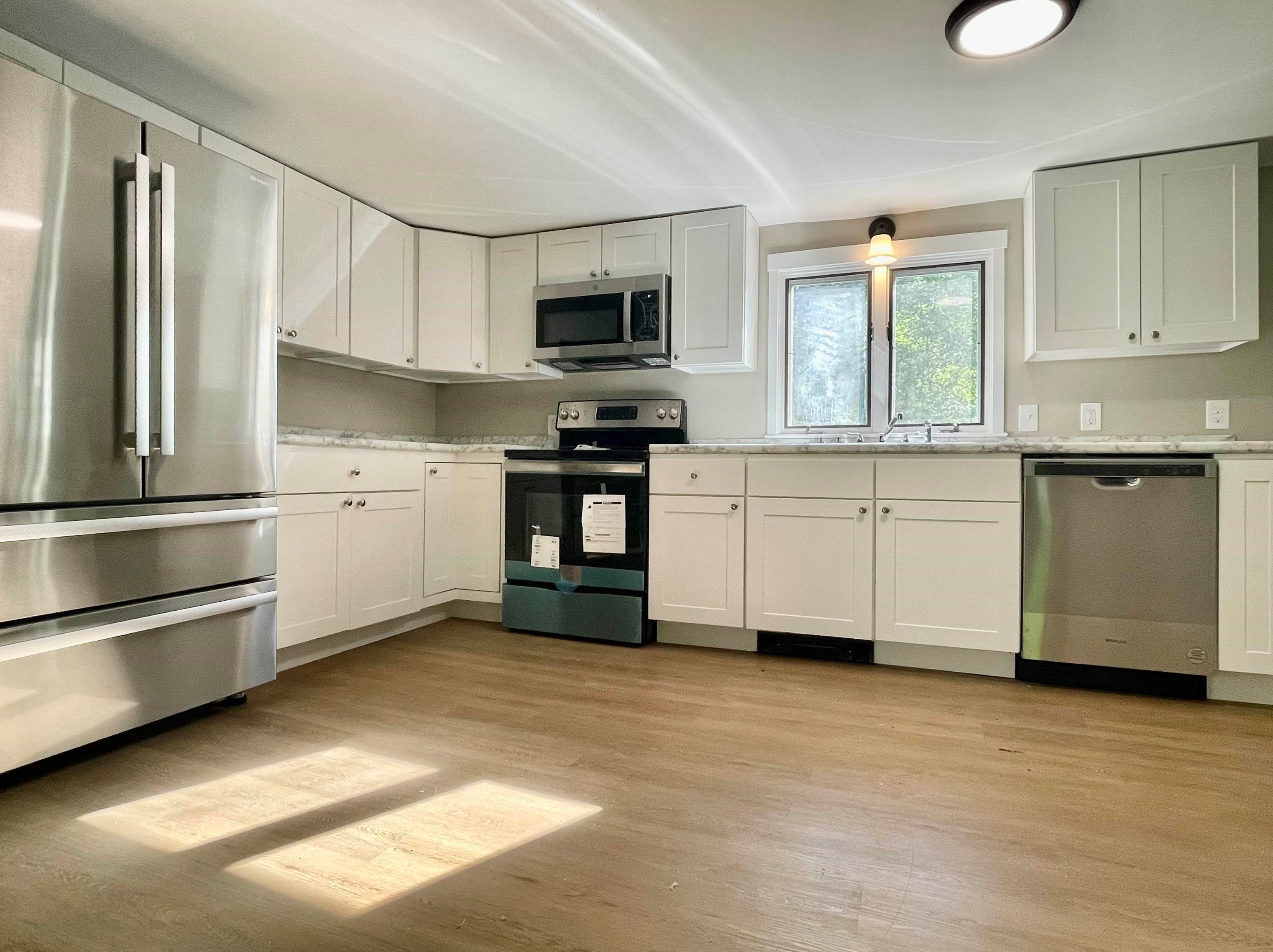 101 S Main St, Pittsfield, NH 03263