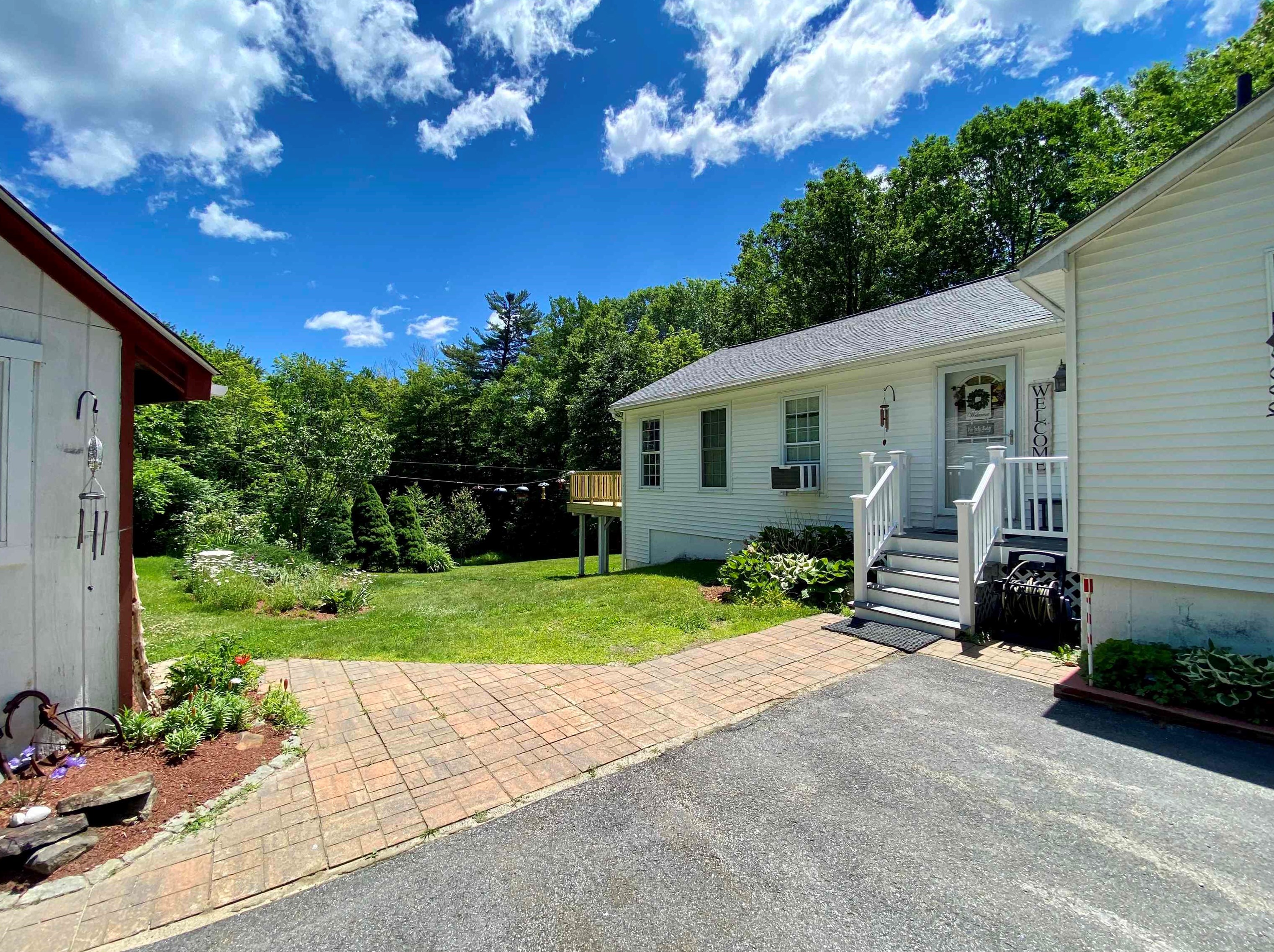 72 Craney Hill Rd, Weare, NH 03281