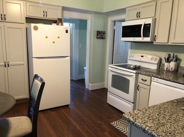 83 Sagamore St, Manchester NH  03104-3662 exterior