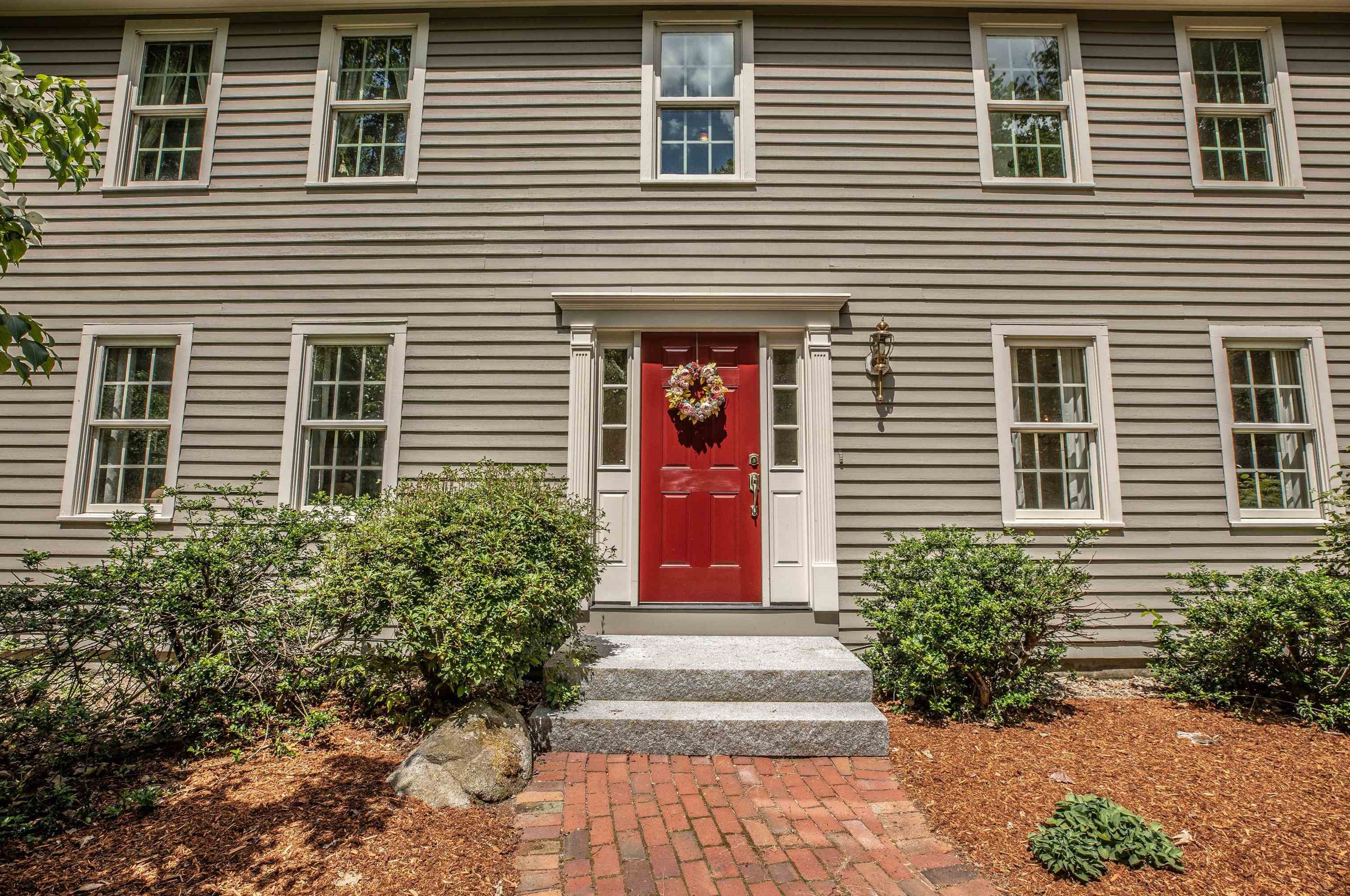 5 Candlewood Dr, Amherst, NH 03031