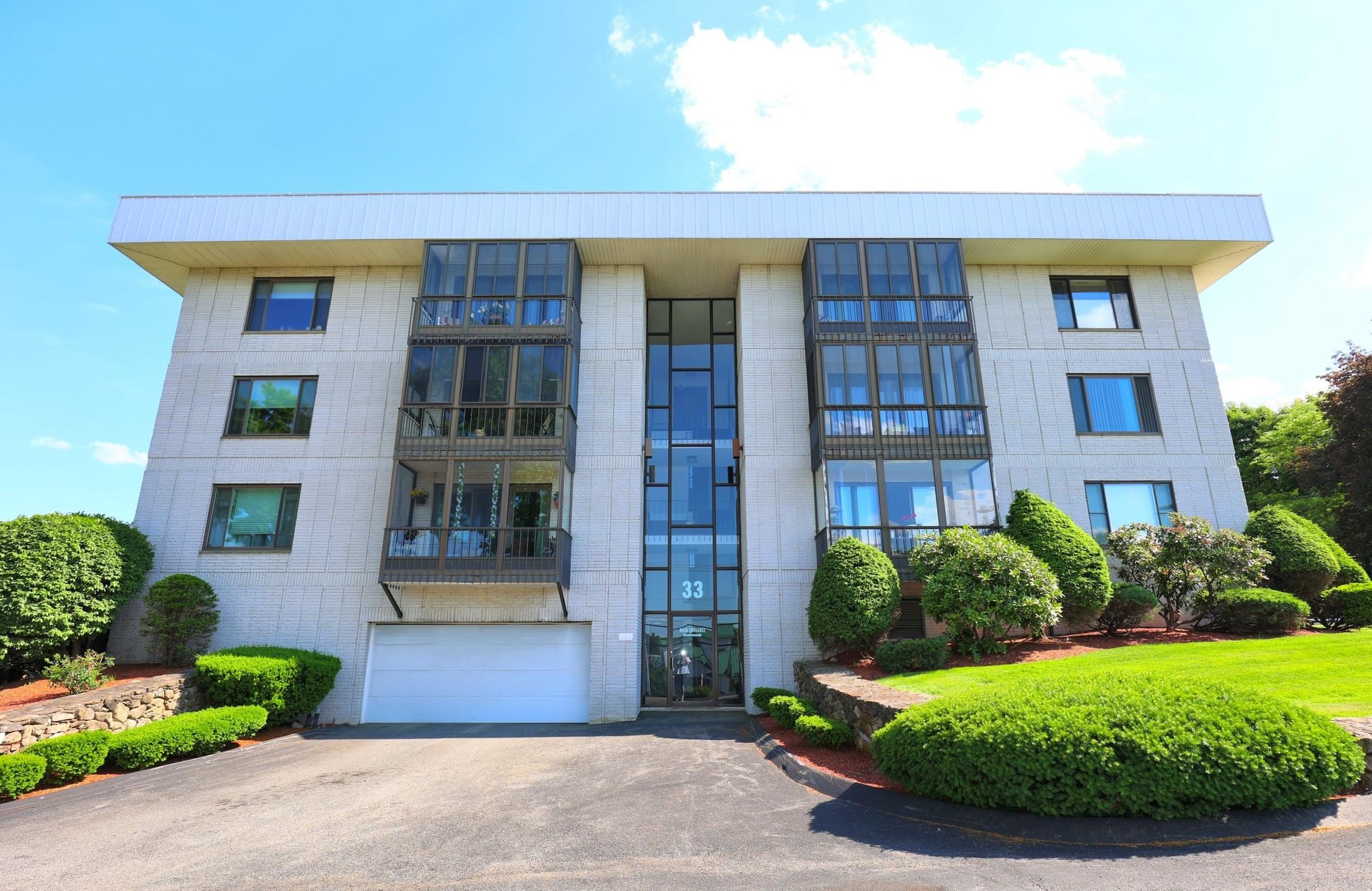 33 Spit Brook Rd #23, Nashua, NH 03060