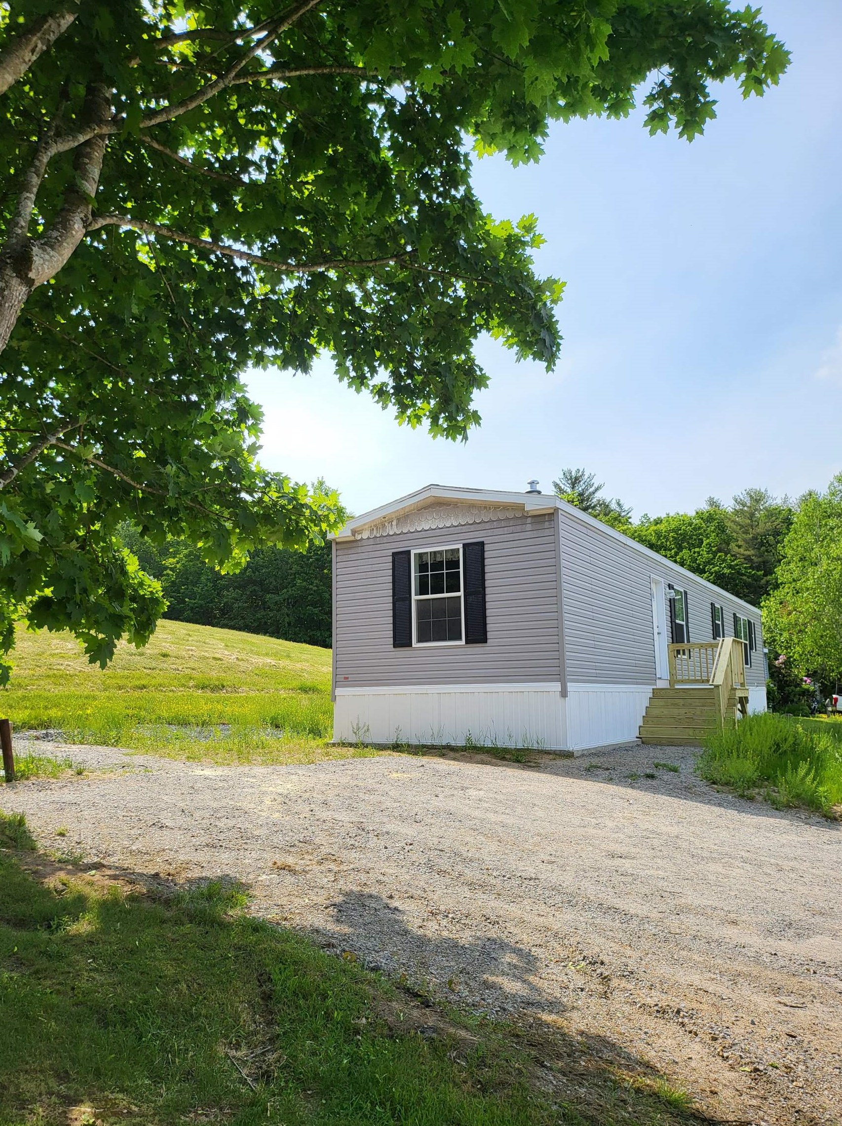 14 Berle Dr, Concord, NH 03303