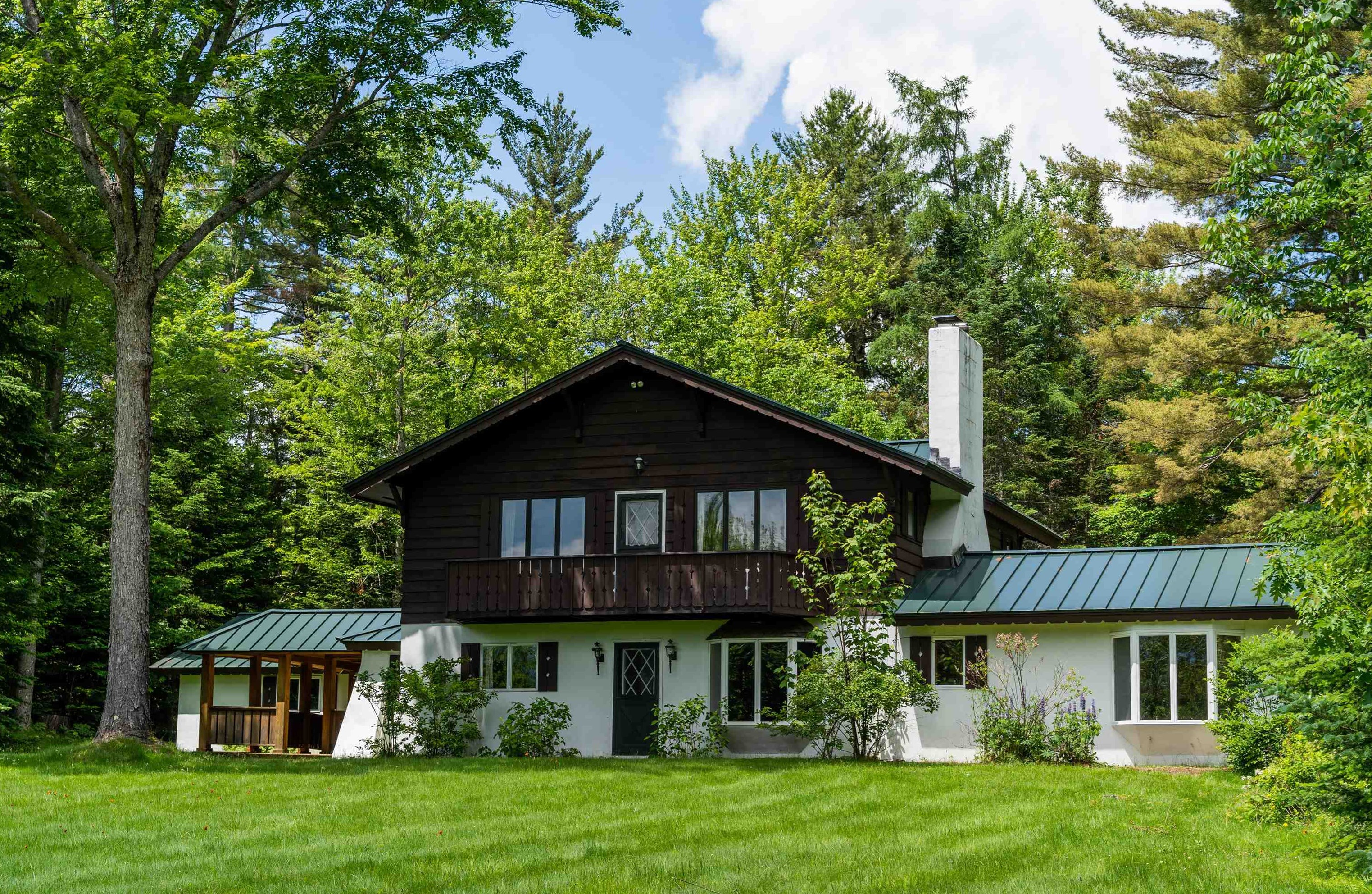 15 Town Edge Ln, Easton, NH 03580