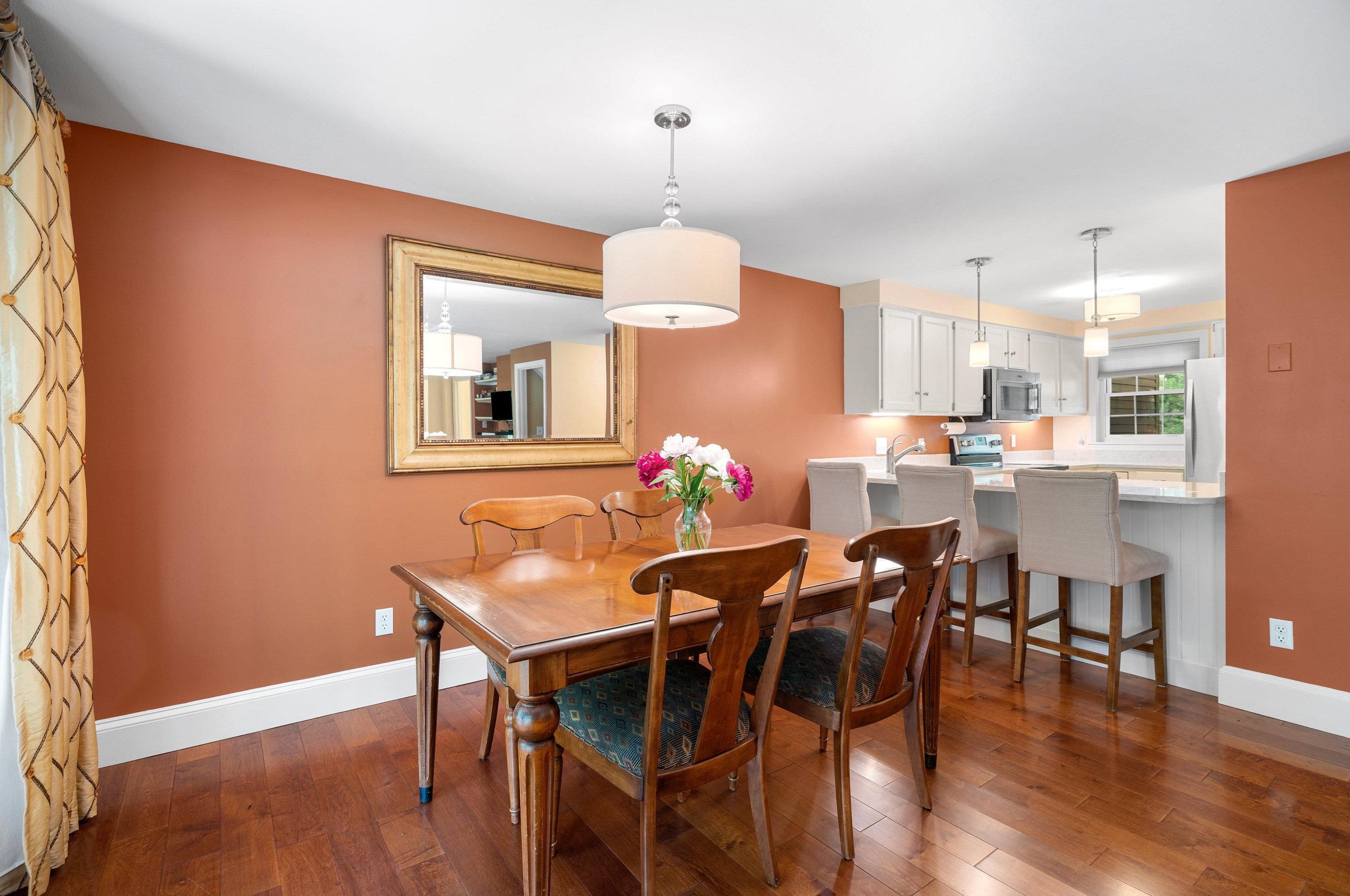 3 Kirriemuir Rd, Stratham, NH 03885