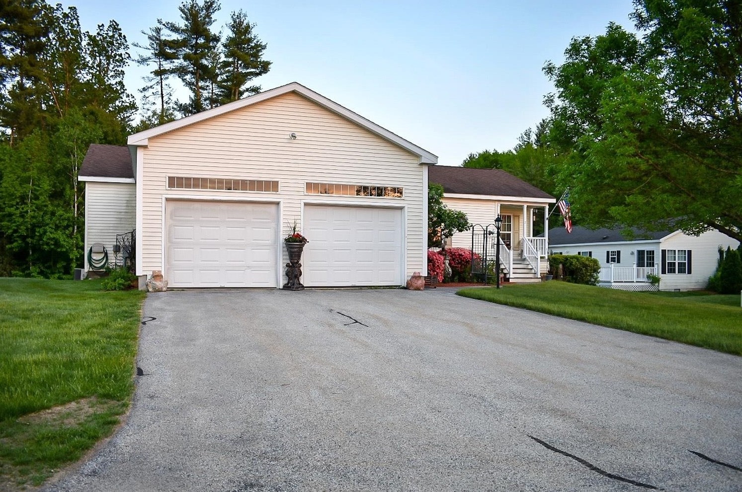 7 Loggers Ln, Sandown, NH 03873