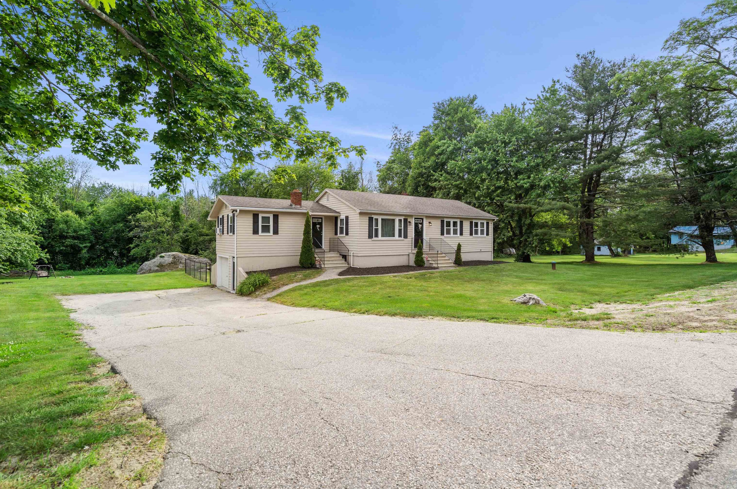 136 Langford Rd, Raymond, NH 03077