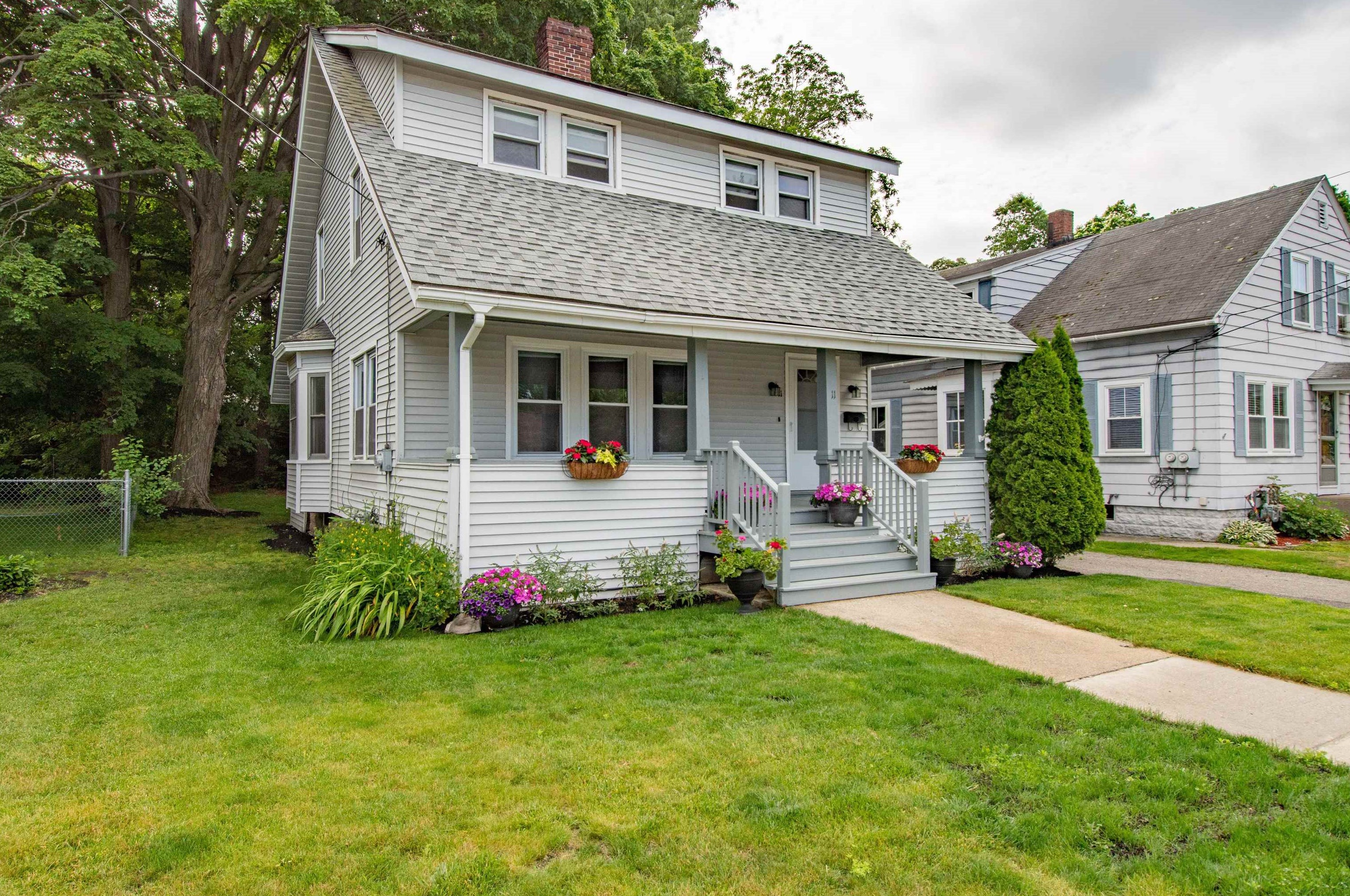 11 New St, Nashua, NH 03060