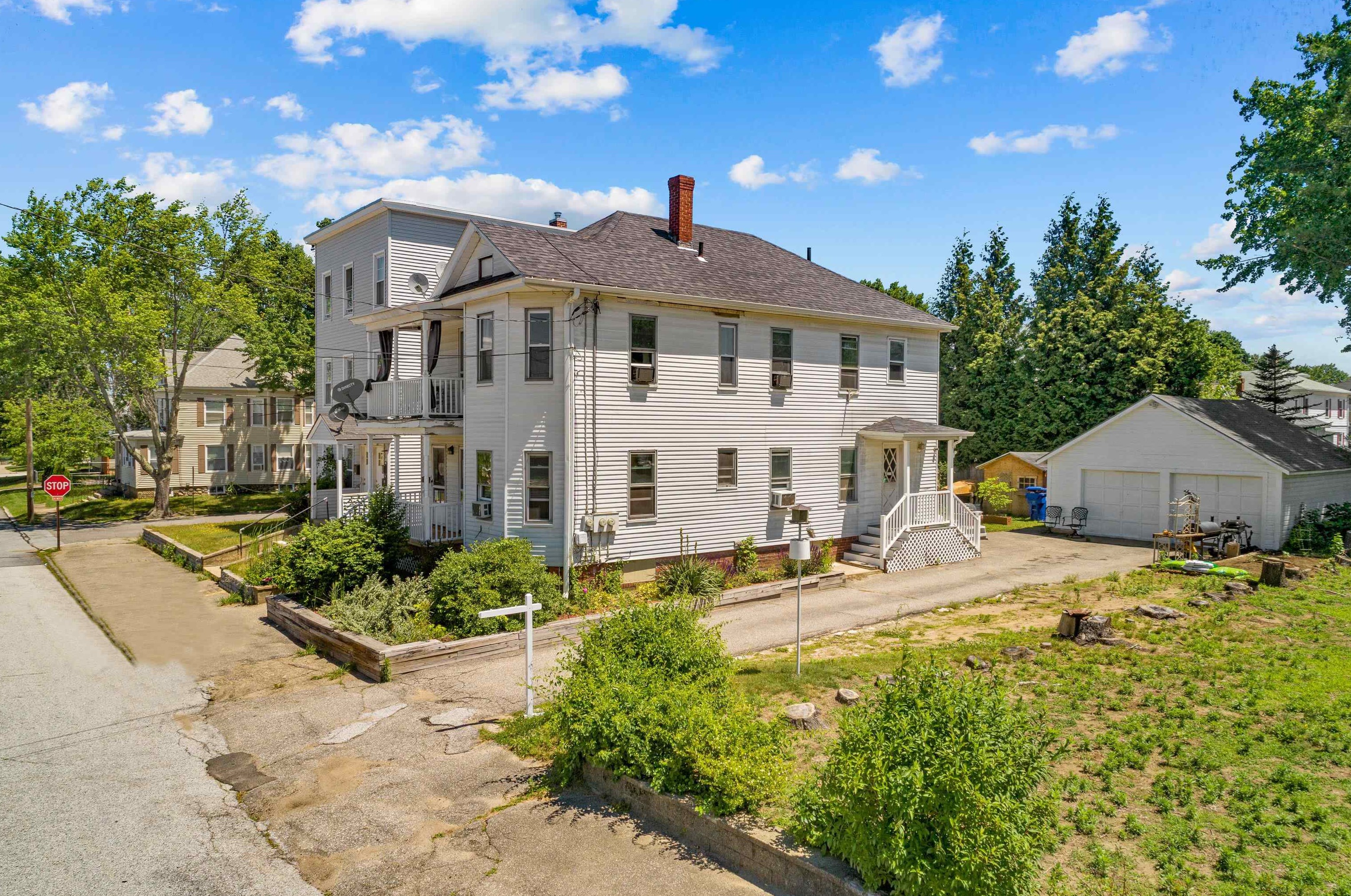 47 Hall St, Manchester NH  03110-5814 exterior