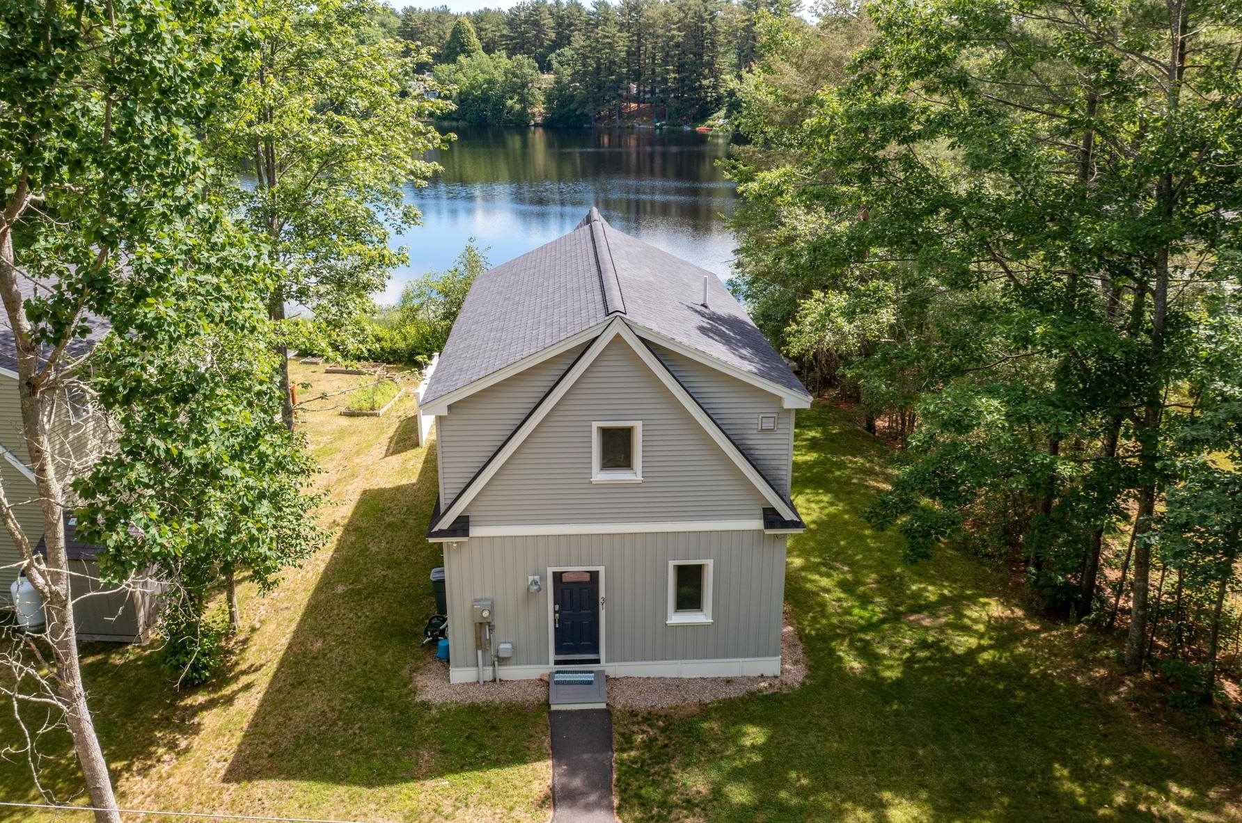 31 Coles Pond Rd, Somersworth, NH 03878