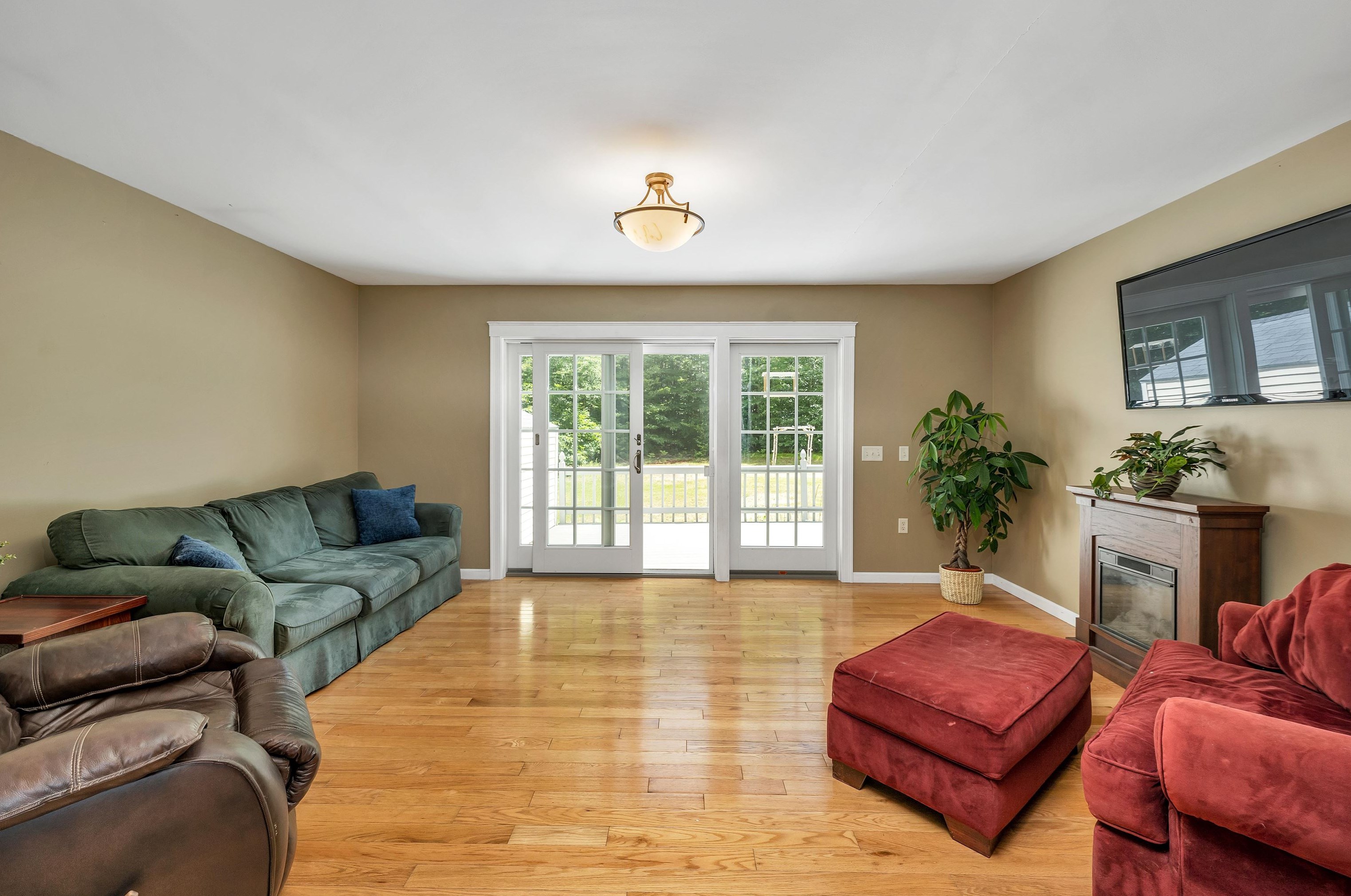 41 Ridgeview Dr, Milton, NH 03851