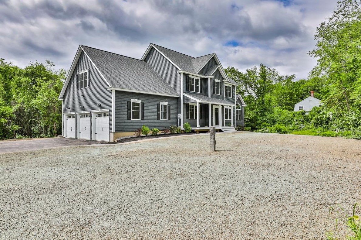 409 Buck St, Allenstown, NH 03275