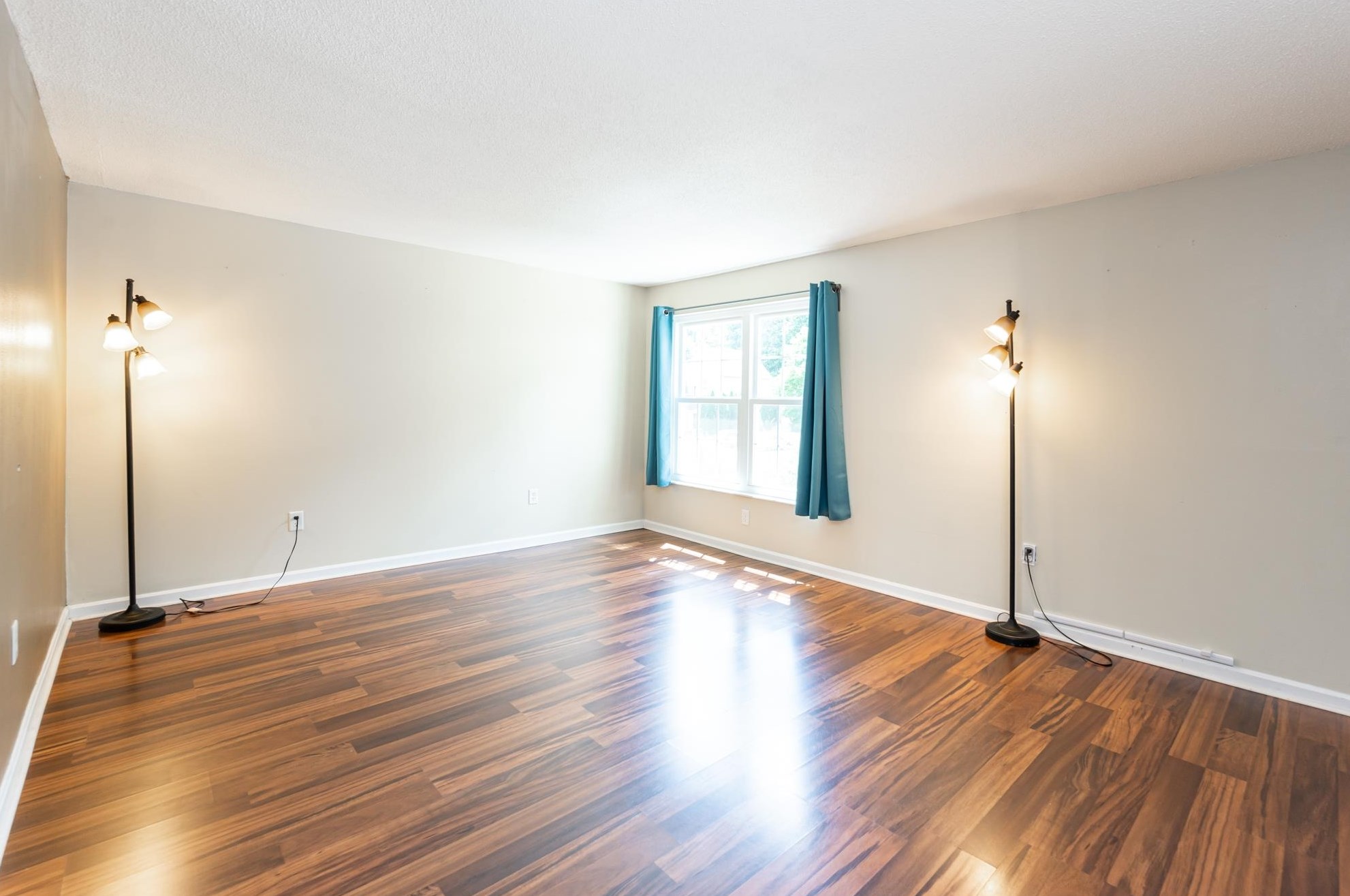 76 Rdg Rd, Merrimack NH exterior