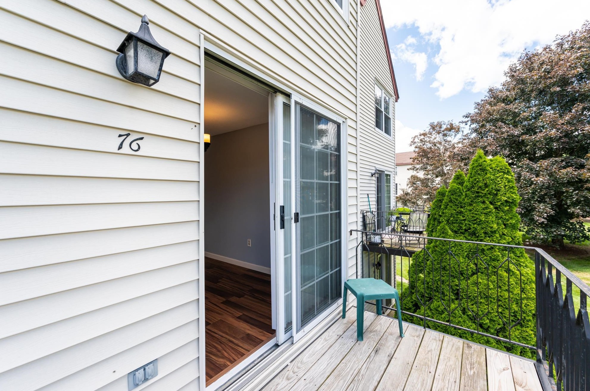 76 Rdg Rd, Merrimack NH exterior