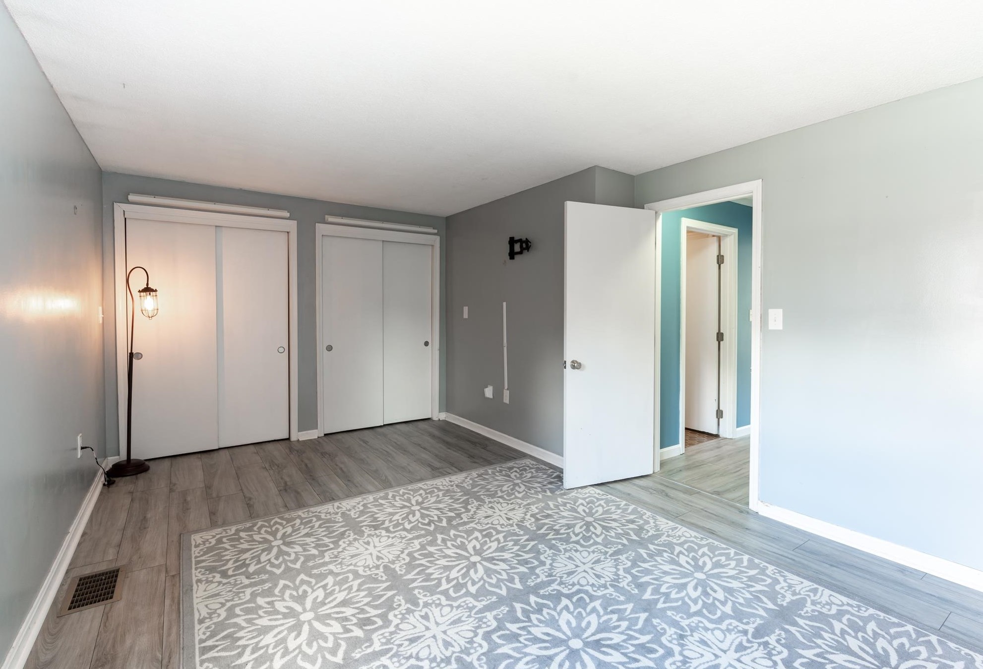 76 Rdg Rd, Merrimack NH exterior