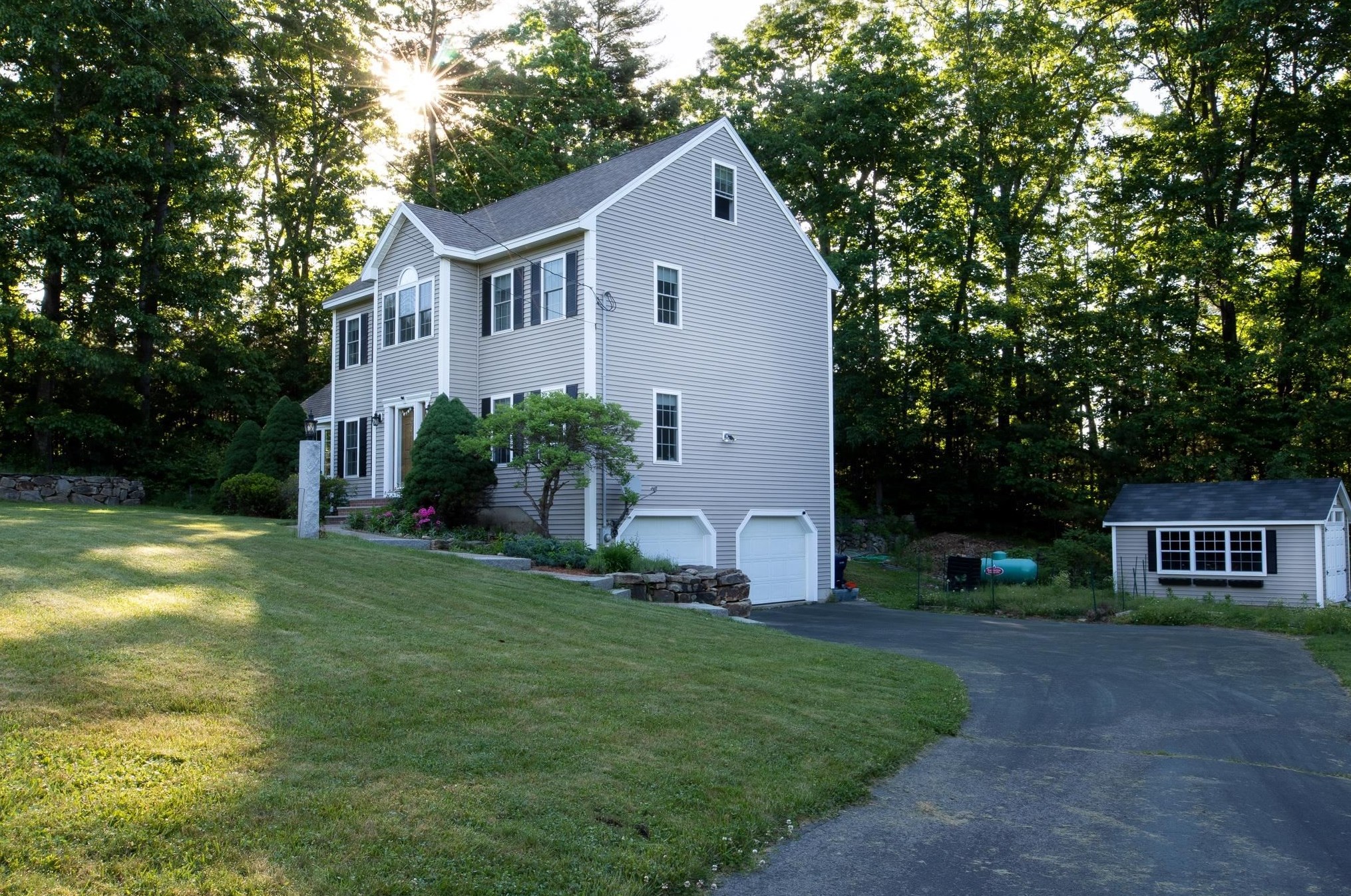 2 Buckthorn Rd, Plaistow, NH 03865