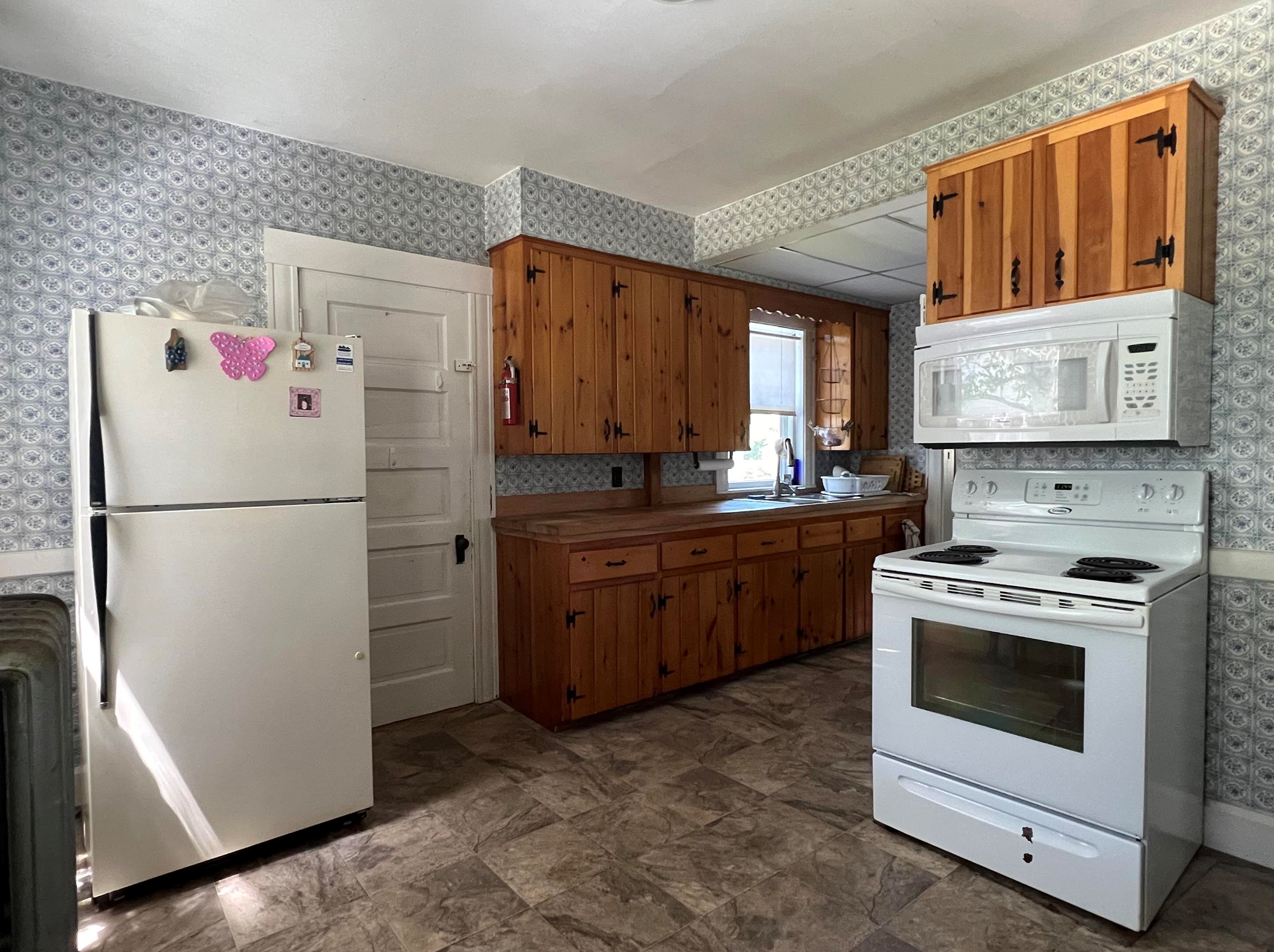 162 N Main St, Unity, NH 03773