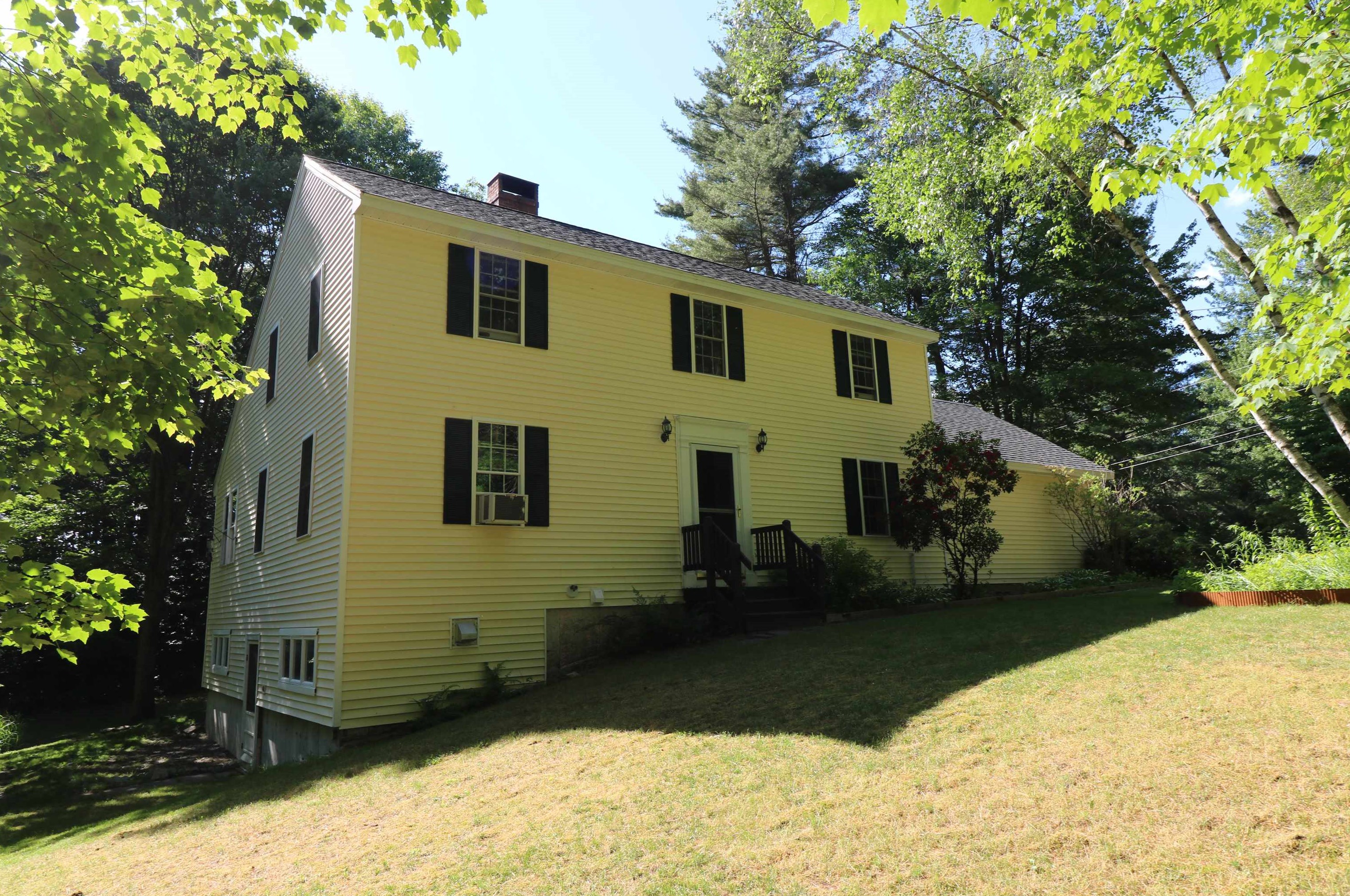 74 Crestview Dr, Jaffrey, NH 03452
