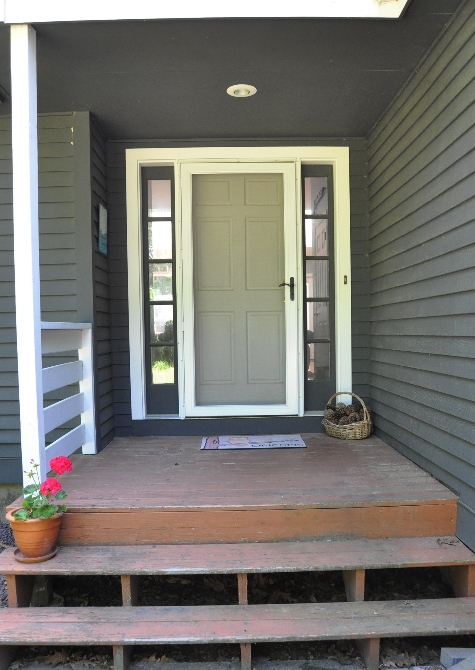 20 Hemlock St, Londonderry, NH 03053