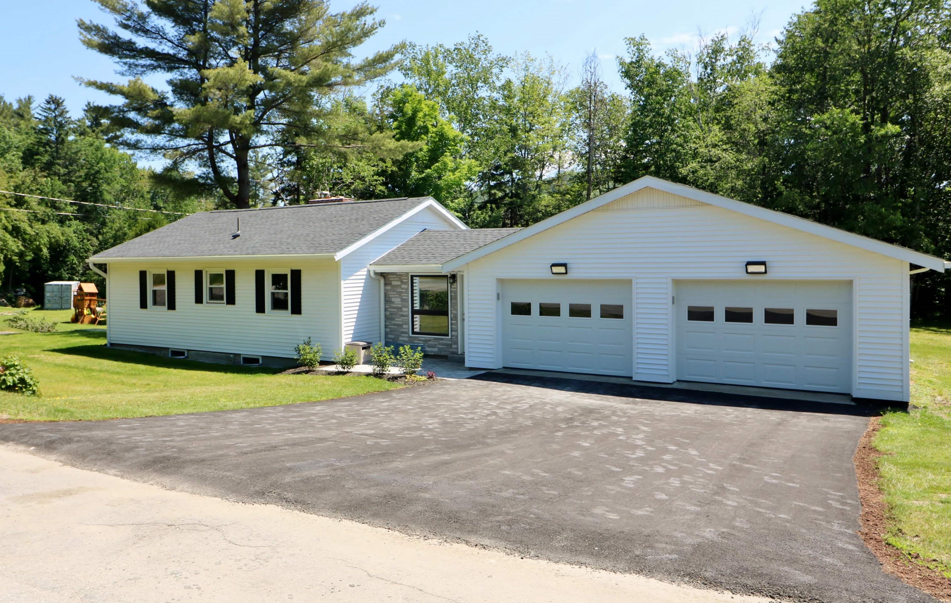 17 Noury St, Berlin, NH 03570