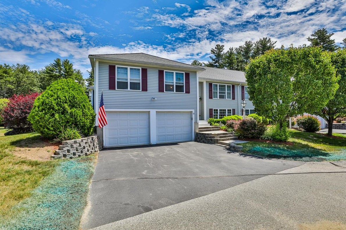 32 Christopher Dr #26, Sandown, NH 03873