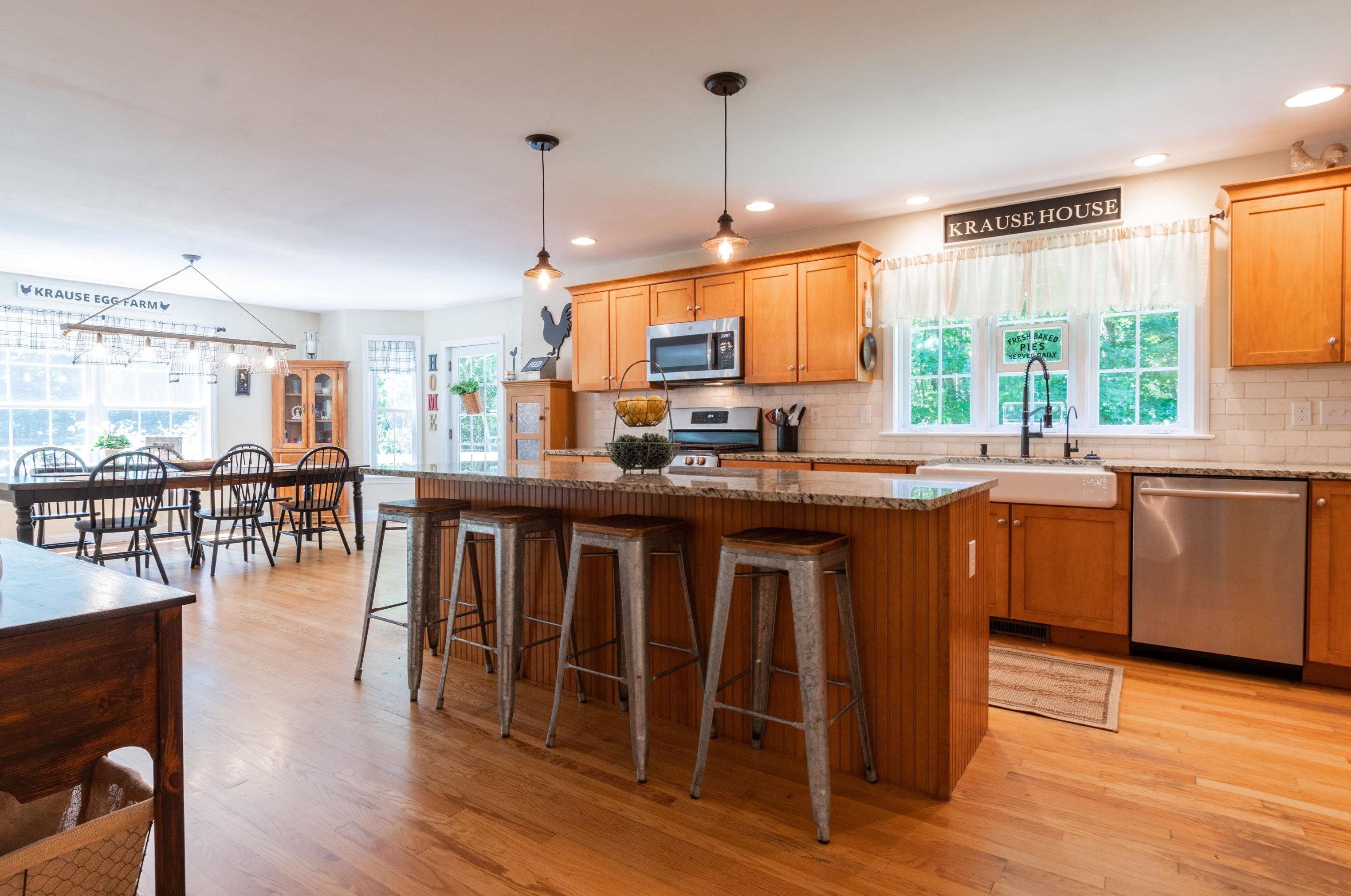 2 Alexander Ln, Concord, NH 03304