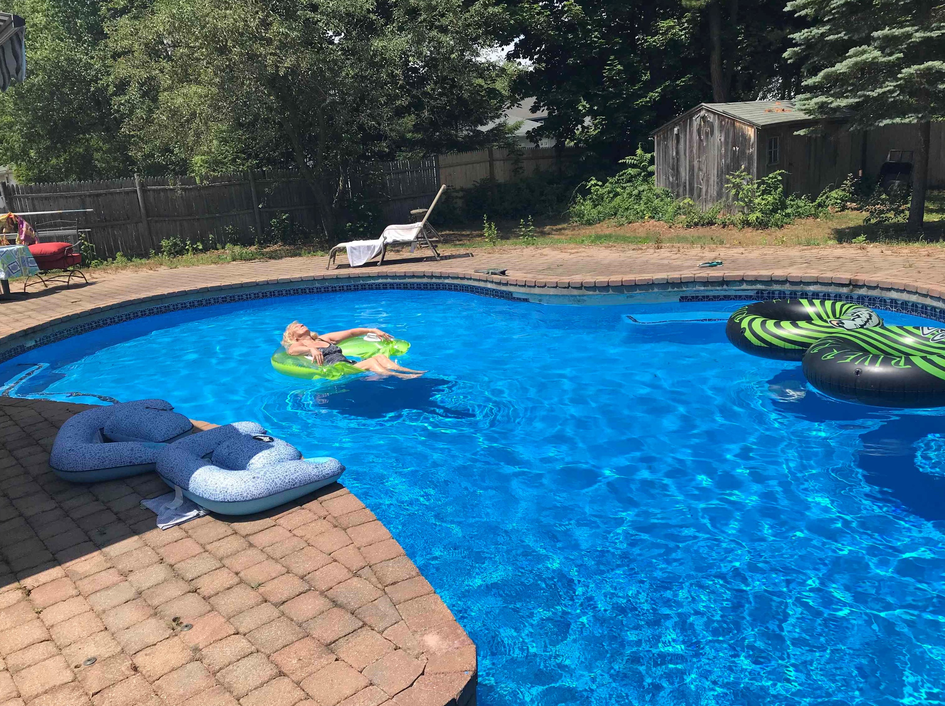 149 Fieldcrest Rd, Manchester, NH 03102