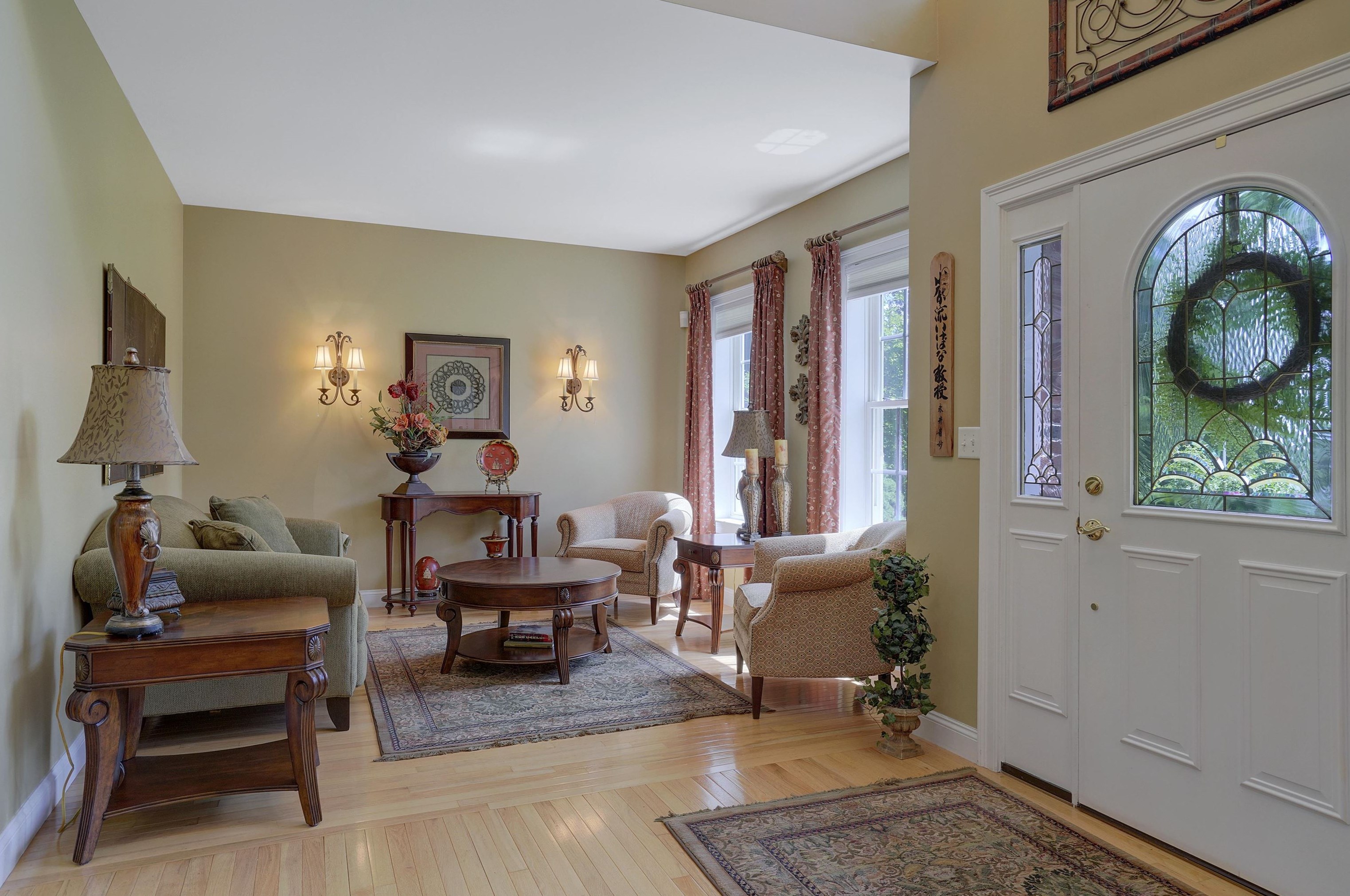 67 Bridge St, Salem, NH 03079