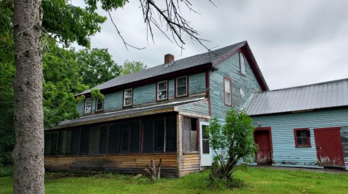 272 Old Newport Rd, Unity, NH 03743