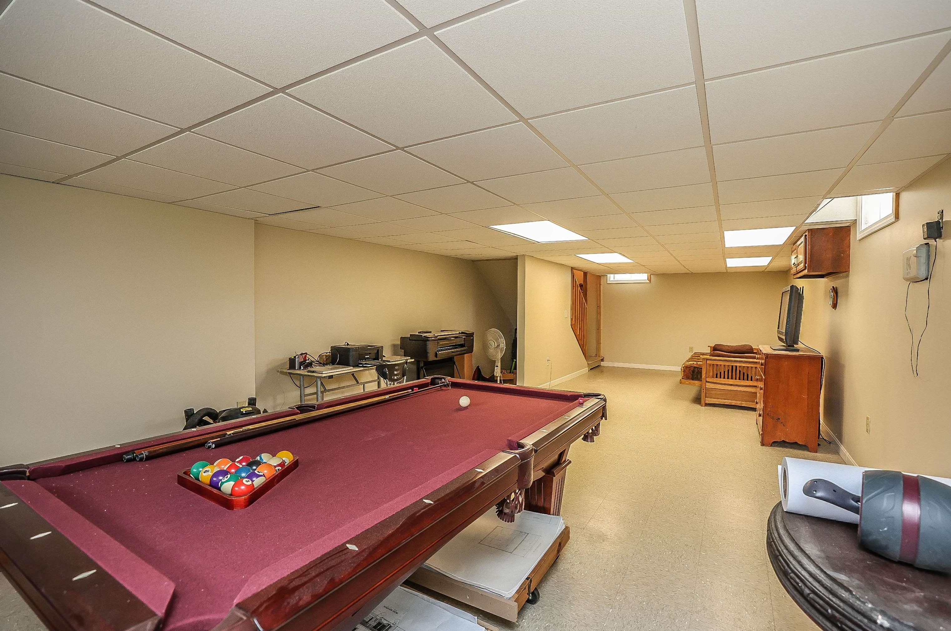 199 Charles Bancroft Hwy, Hudson NH  03052-2601 exterior