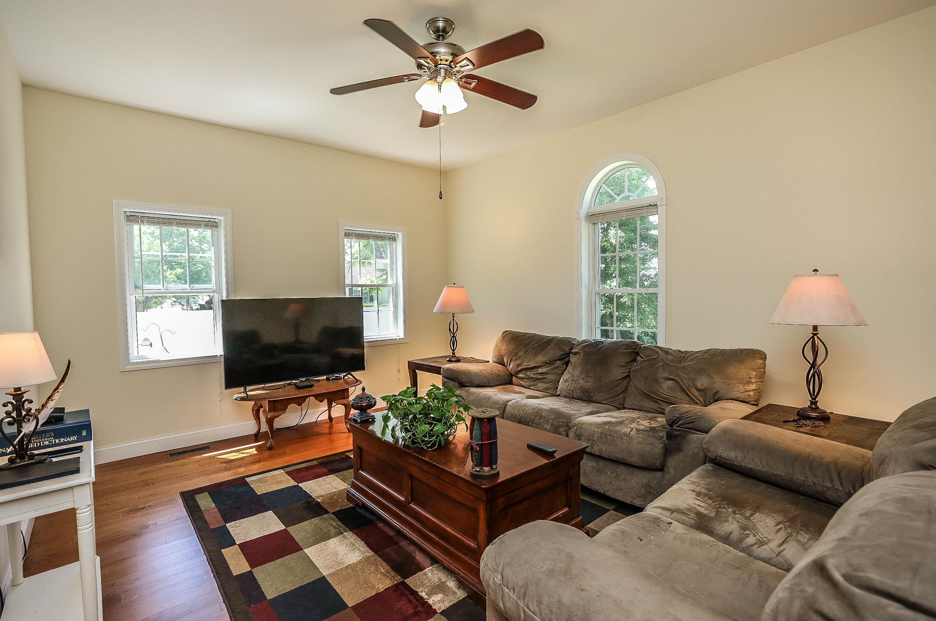 199 Charles Bancroft Hwy, Hudson NH  03052-2601 exterior