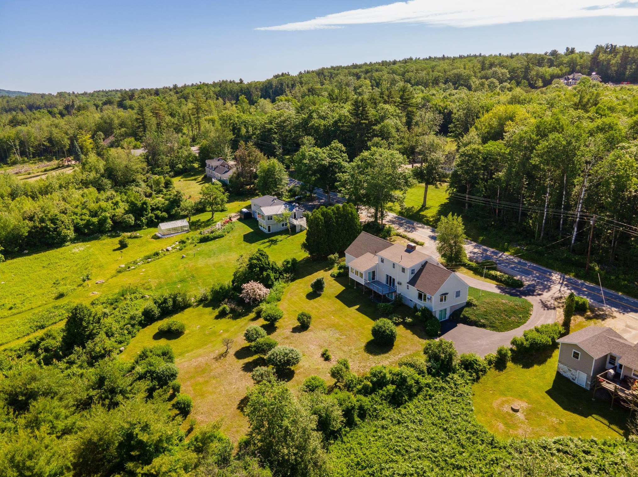 154 Ledge Hill Rd, Tuftonboro NH  03816-5352 exterior