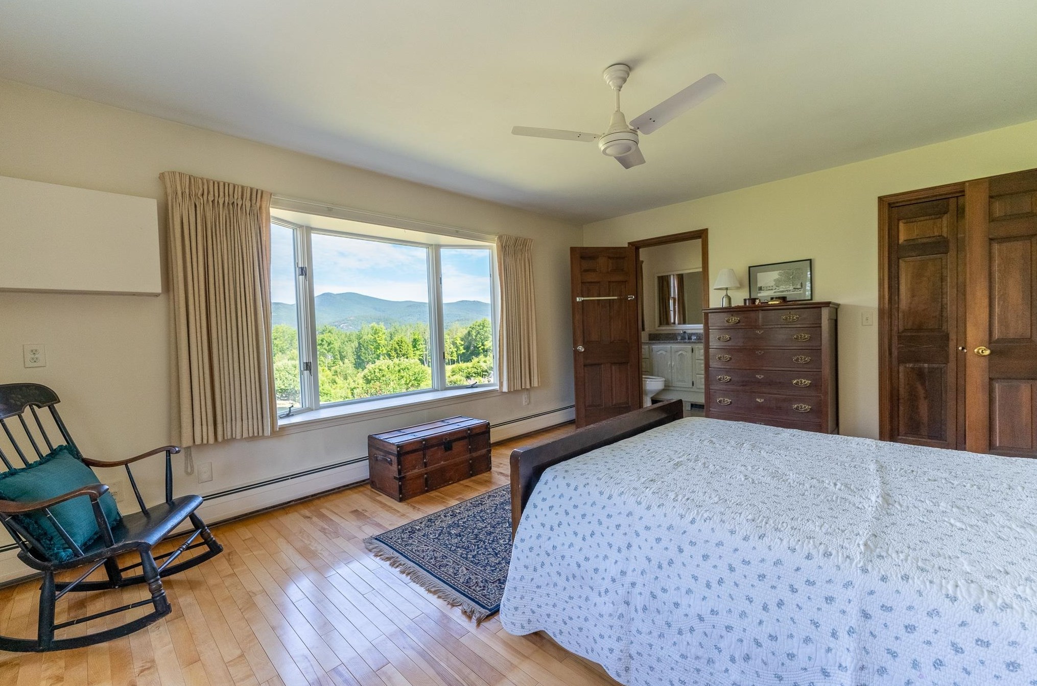 154 Ledge Hill Rd, Tuftonboro NH  03816-5352 exterior