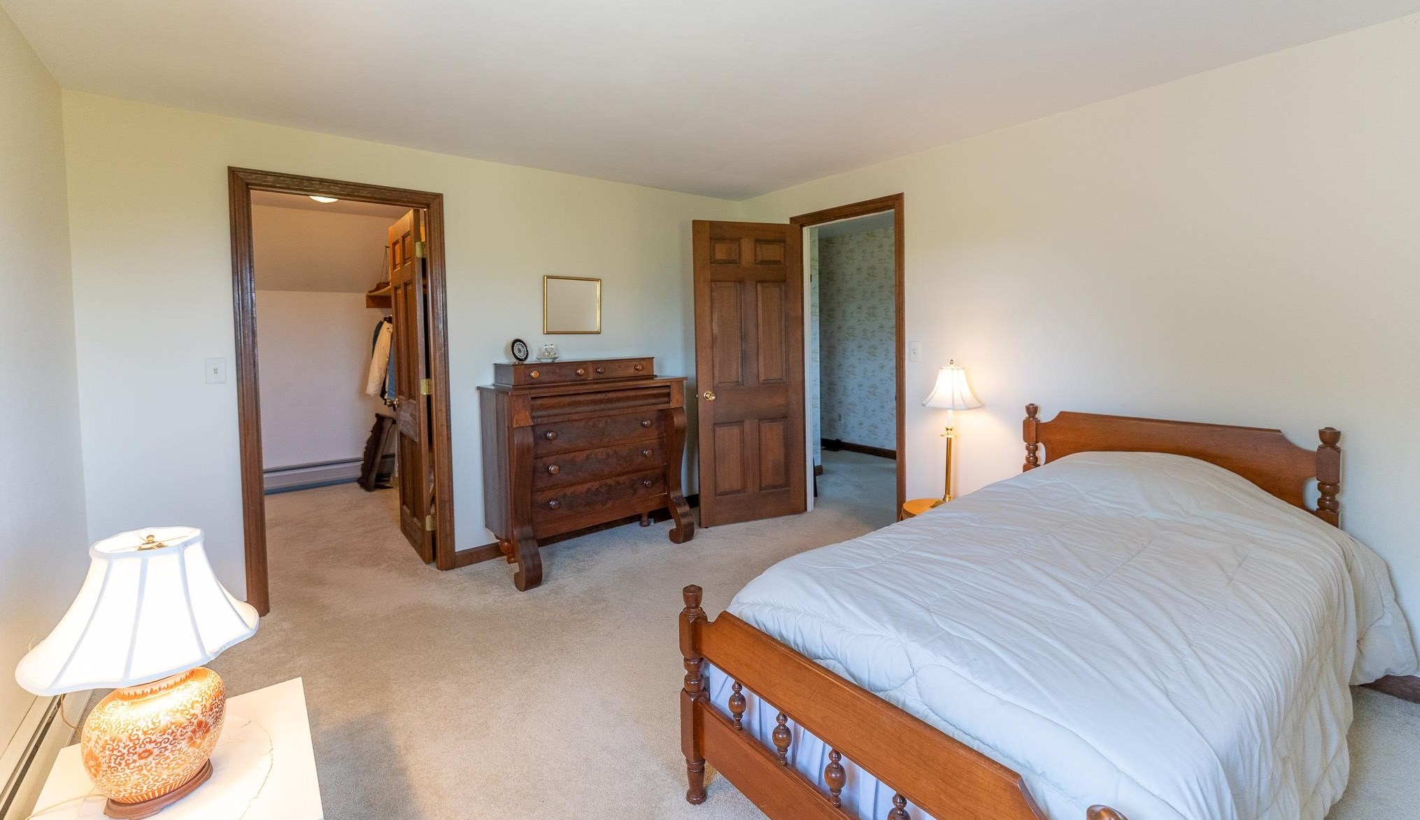 154 Ledge Hill Rd, Tuftonboro NH  03816-5352 exterior