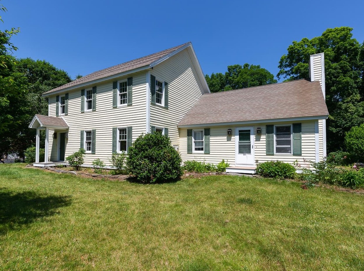29 Riverside Farm Dr, Lee, NH 03861