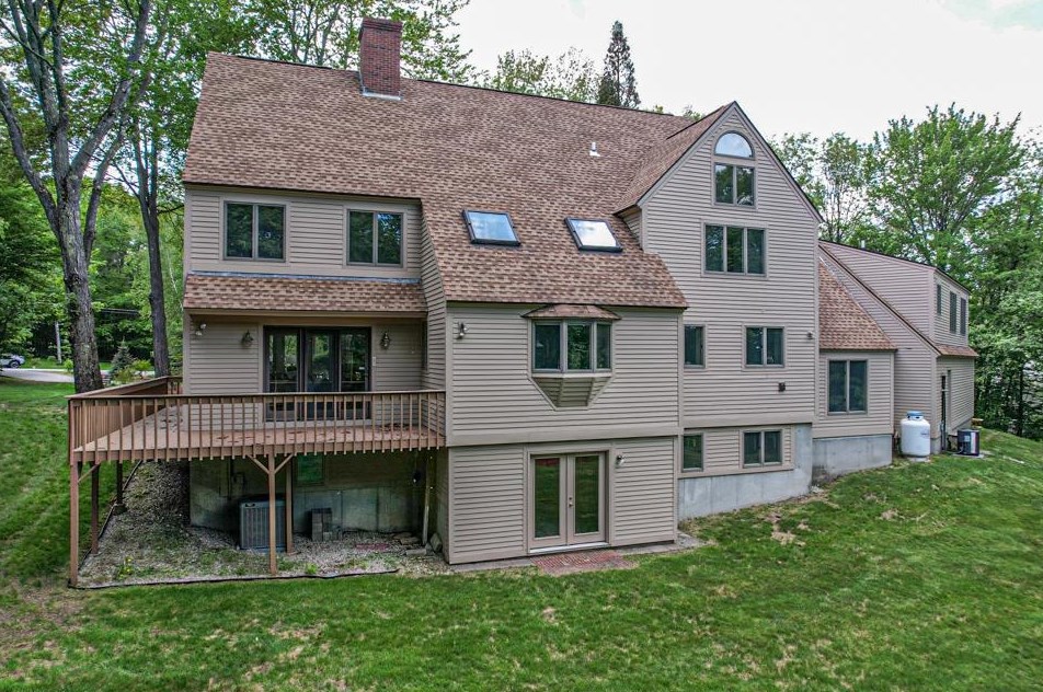 18 Tonga Dr, Concord, NH 03304