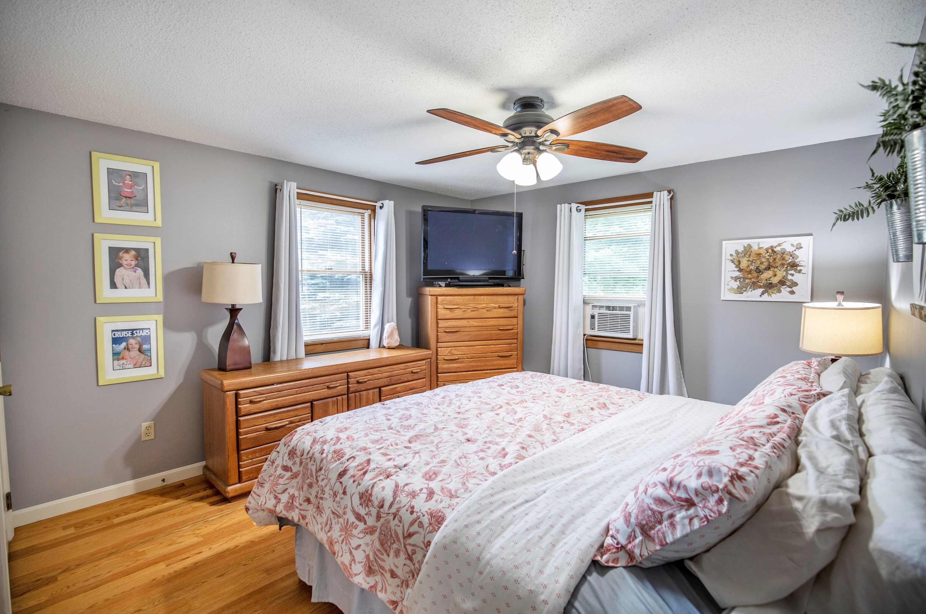 7 Olesen Rd, Derry NH 03038-4847 exterior