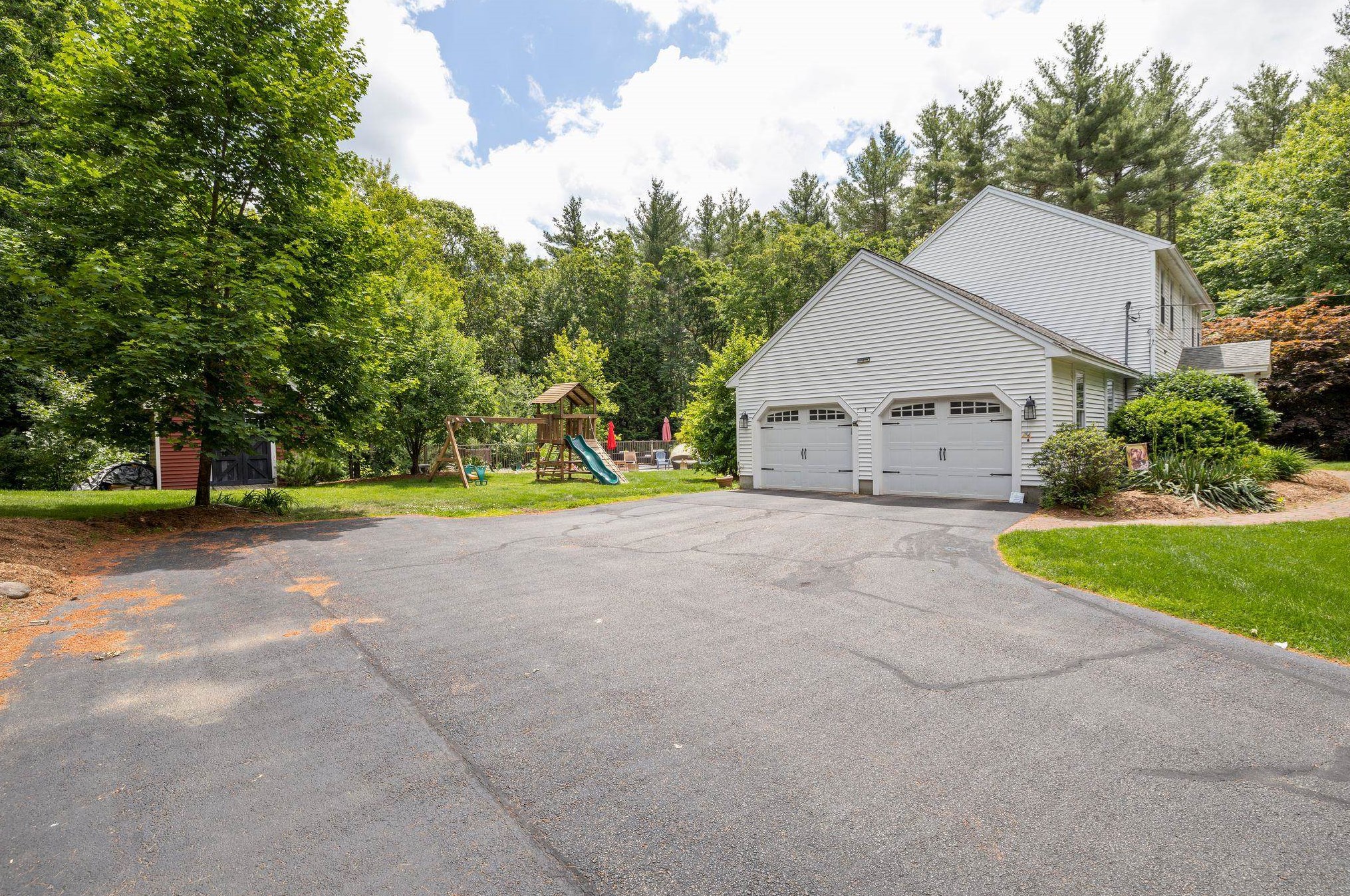 17 Pigeon Hill Rd, Brookline, NH 03033