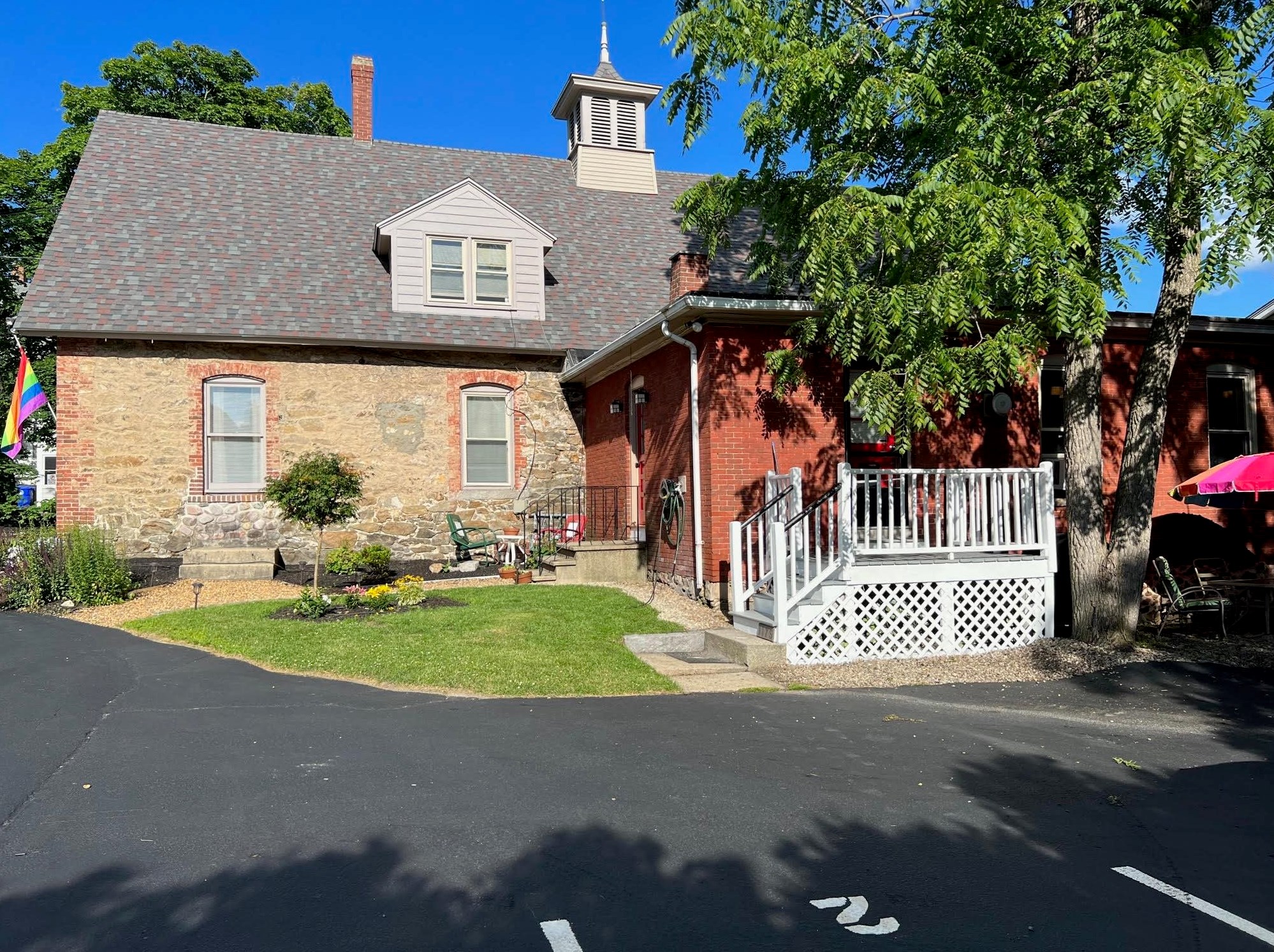 117-2 Walnut St, Manchester, NH 03104-4223