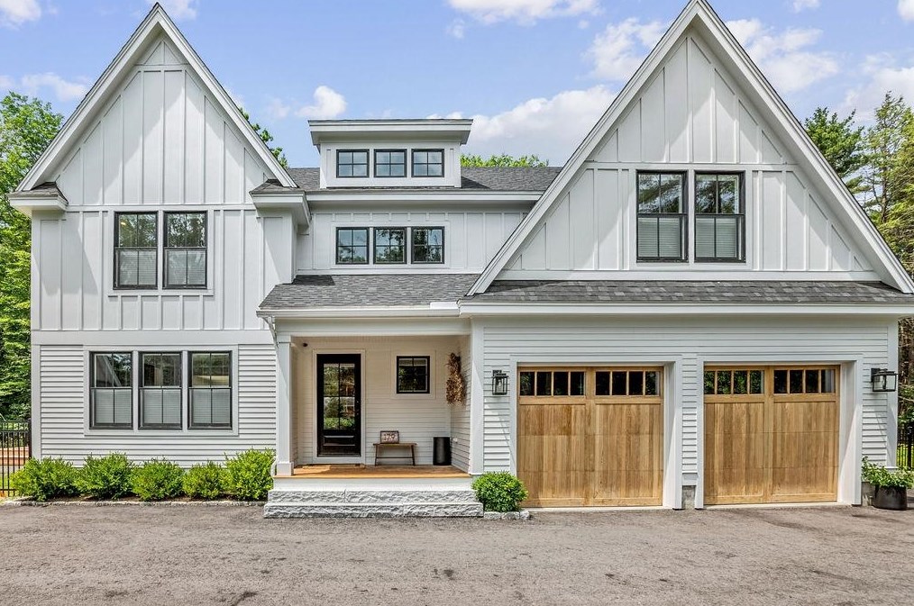 179 Love Ln, Rye, NH 03870