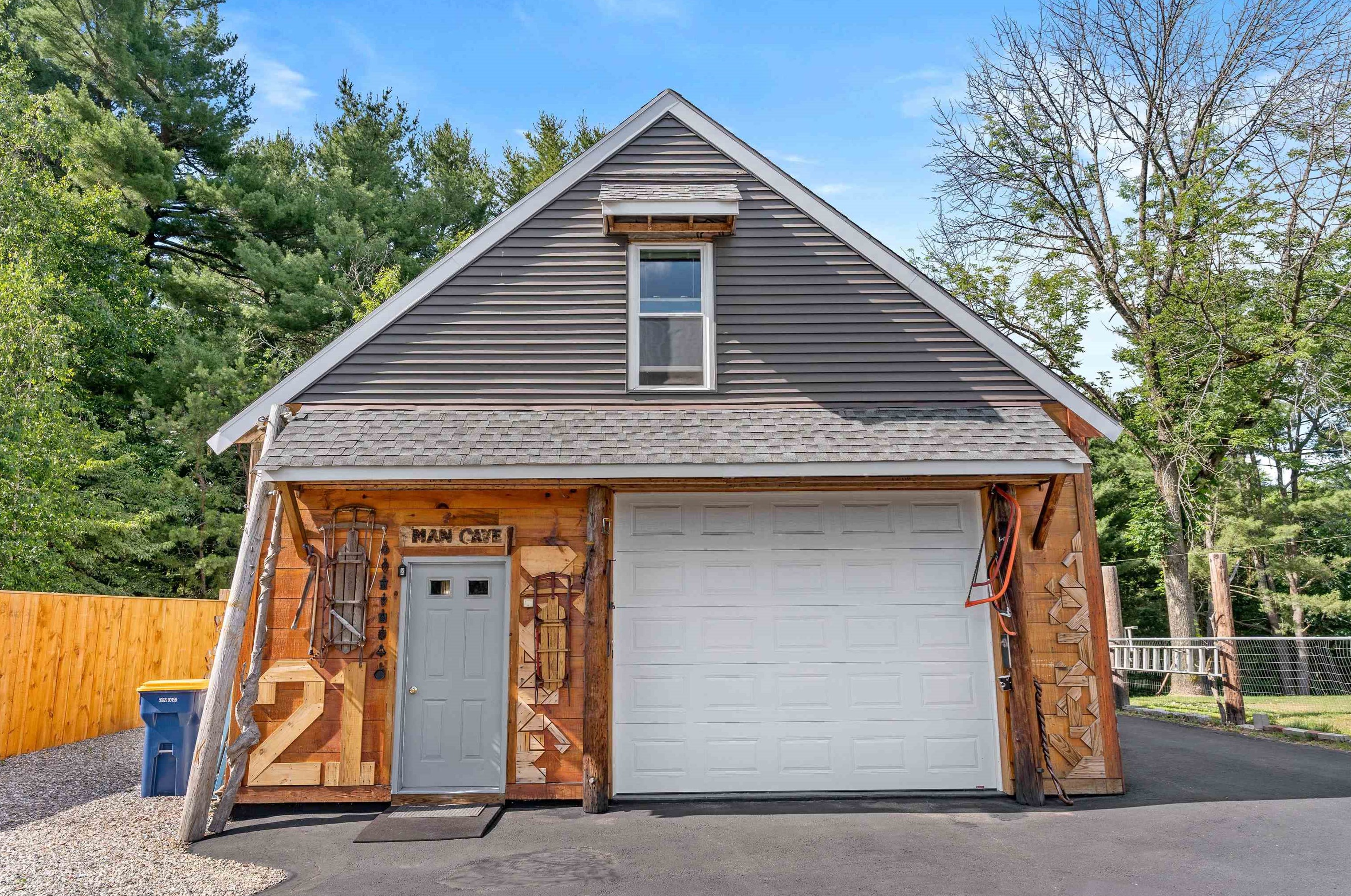 21 Wentworth Ave, Plaistow, NH 03865