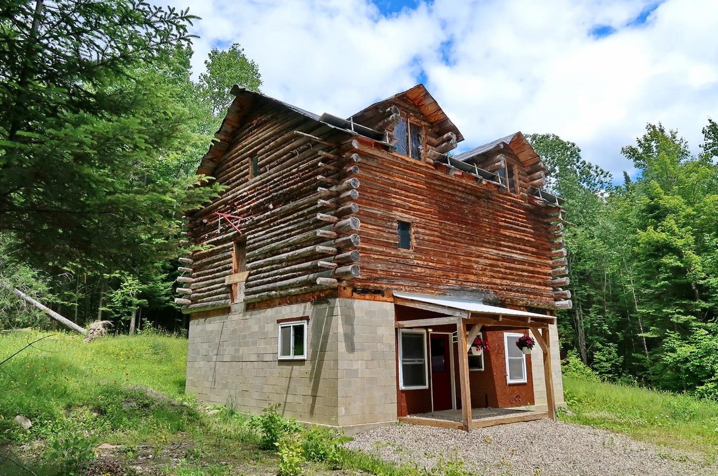 2175 Manns Hill Rd, Littleton, NH 03561