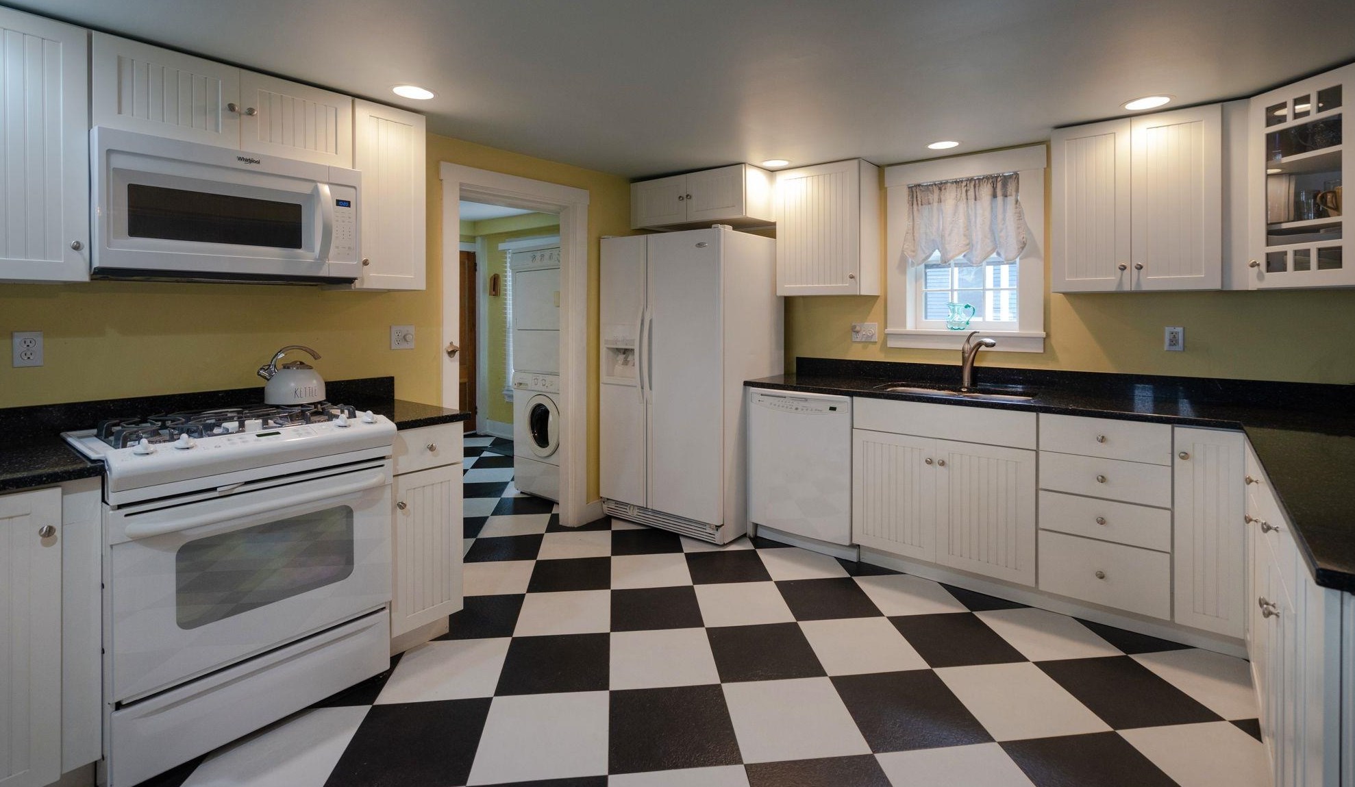 74 Elm St, Keene, NH 03431