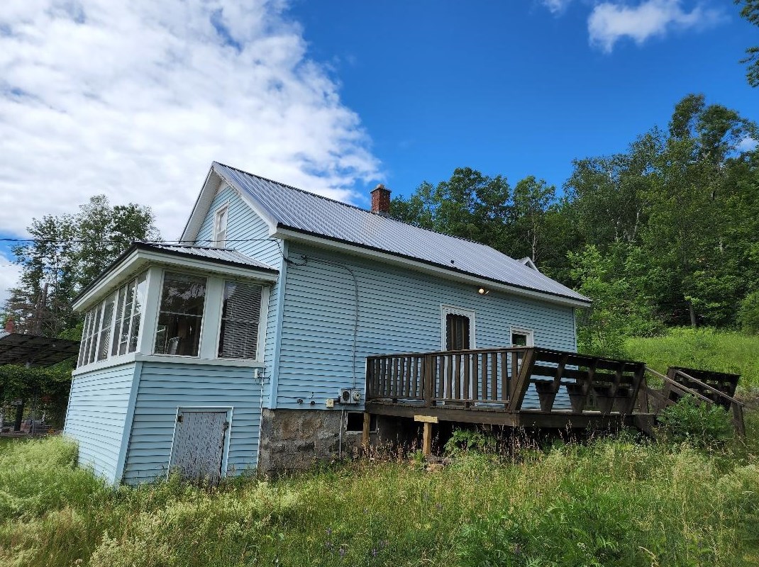 560 Old Glen Ave, Berlin, NH 03570-1952