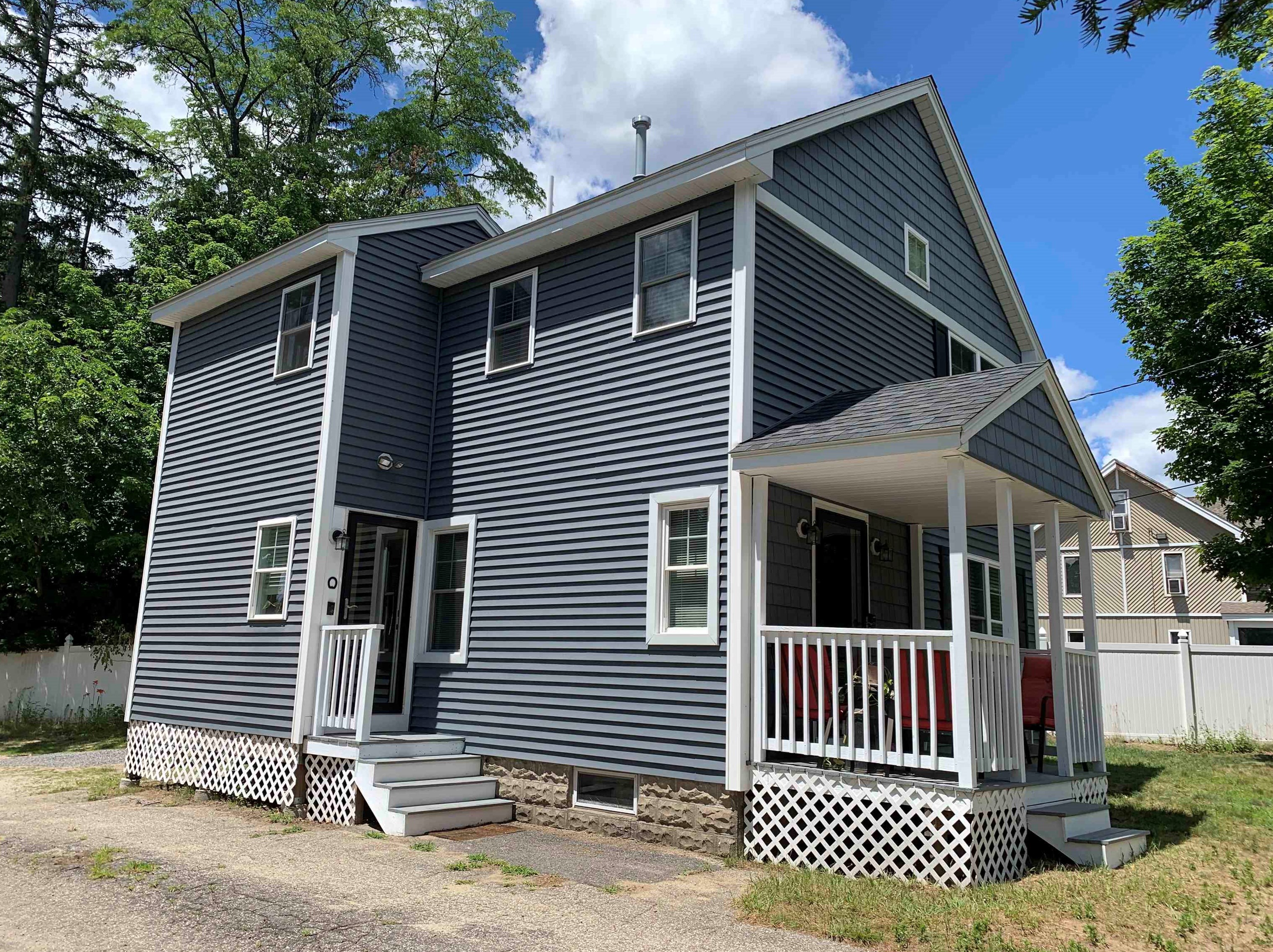 100 Derry St, Hudson, NH 03051