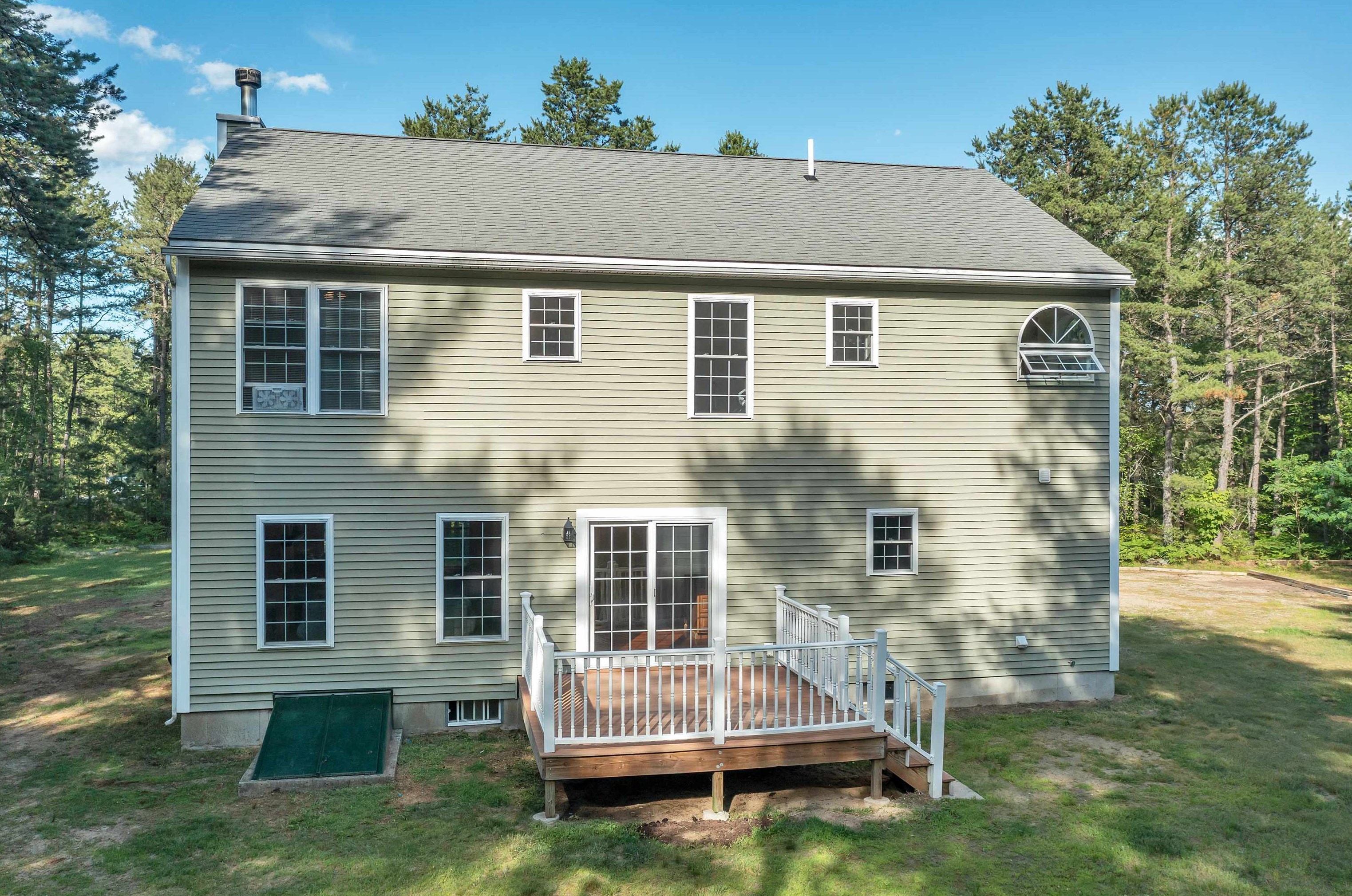 514 Silver Pine Ln, Tamworth NH  03886-4521 exterior