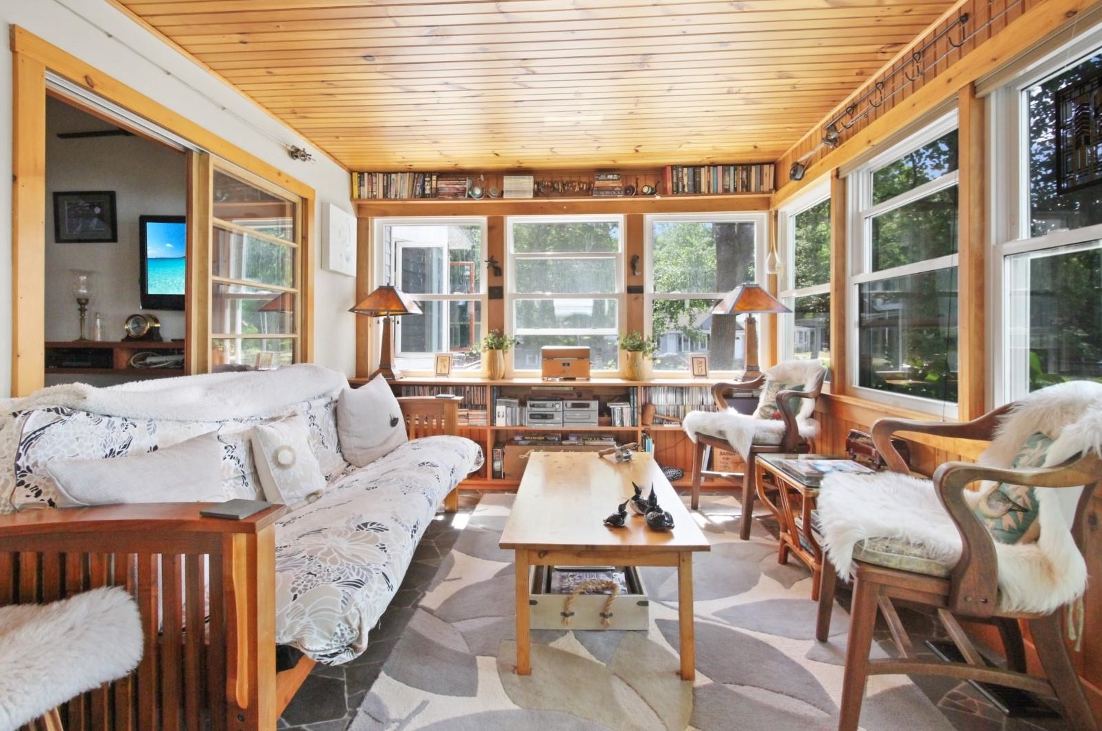 4 Jebb Rd, Merrimack NH 03054-2236 exterior