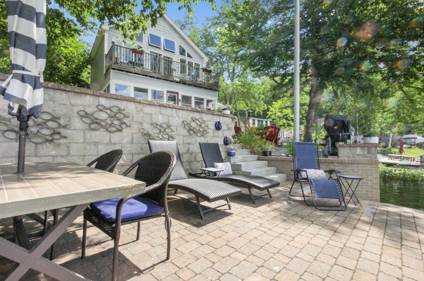 4 Jebb Rd, Merrimack NH 03054-2236 exterior