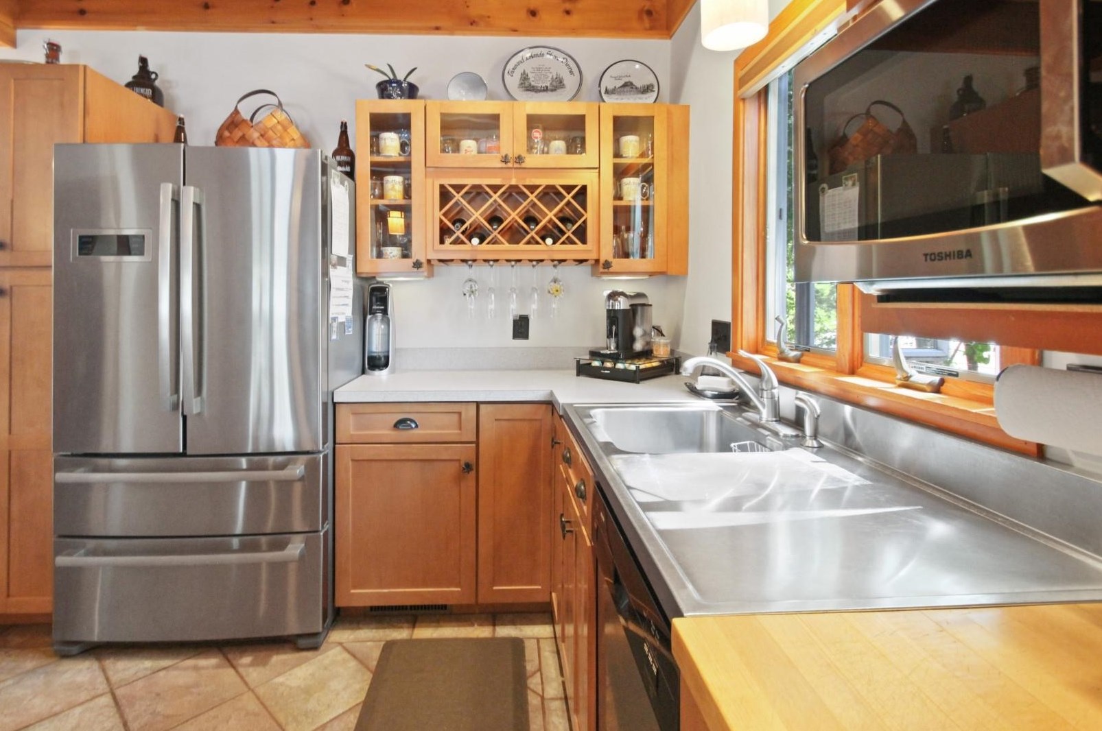 4 Jebb Rd, Merrimack NH 03054-2236 exterior