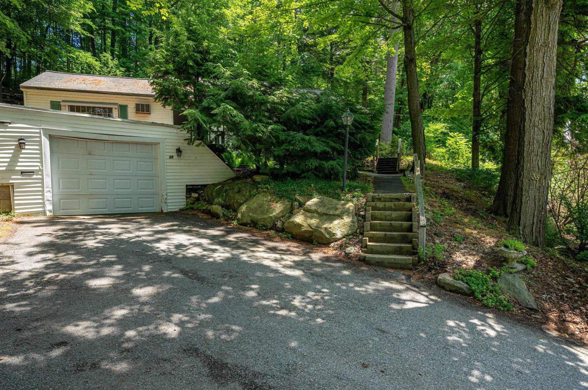 38 Granite St, Peterborough, NH 03458